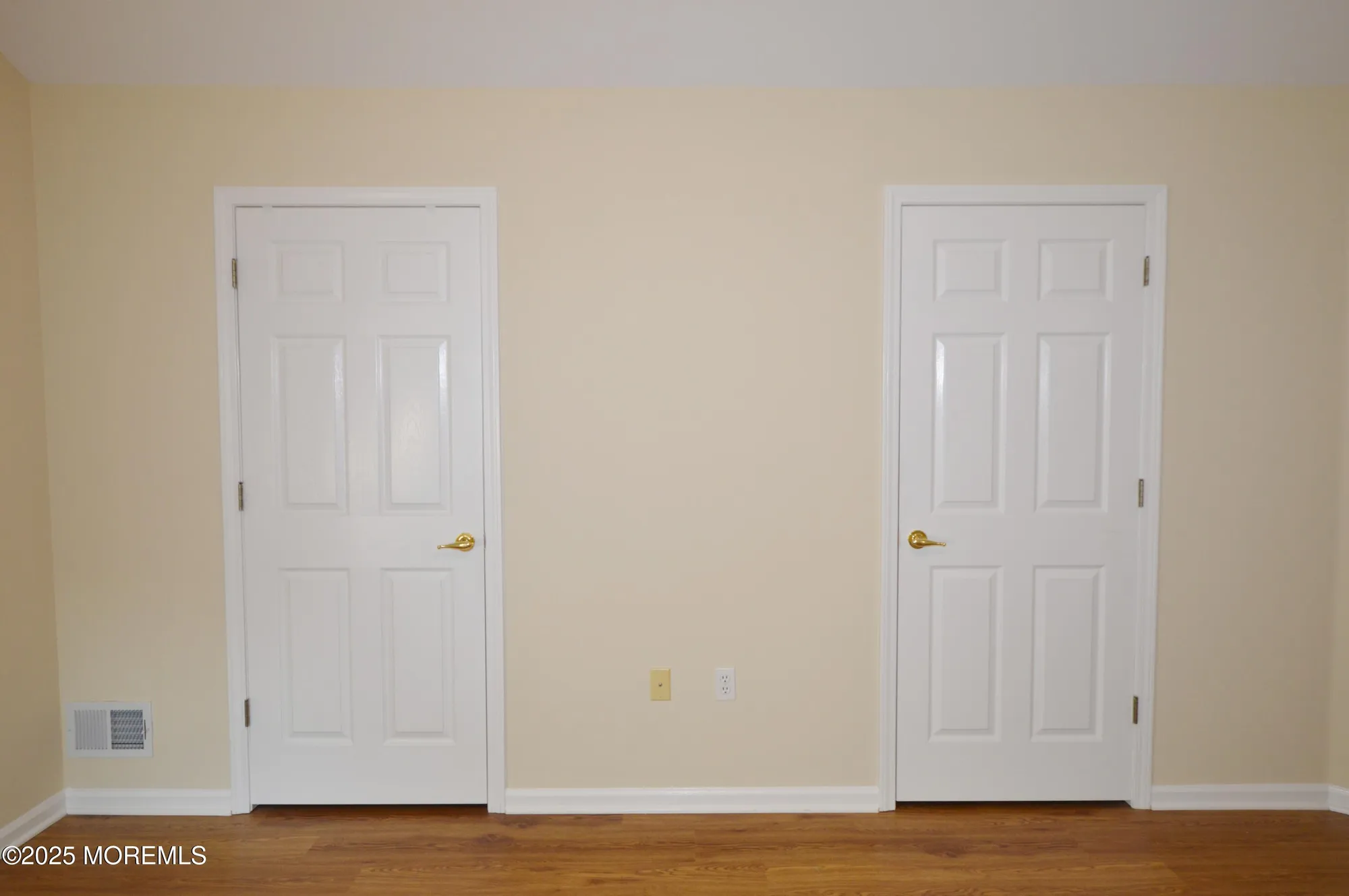 Property Slideshow image 31 of 58 | 2506 woodbine ln, Toms River, NJ, 08755