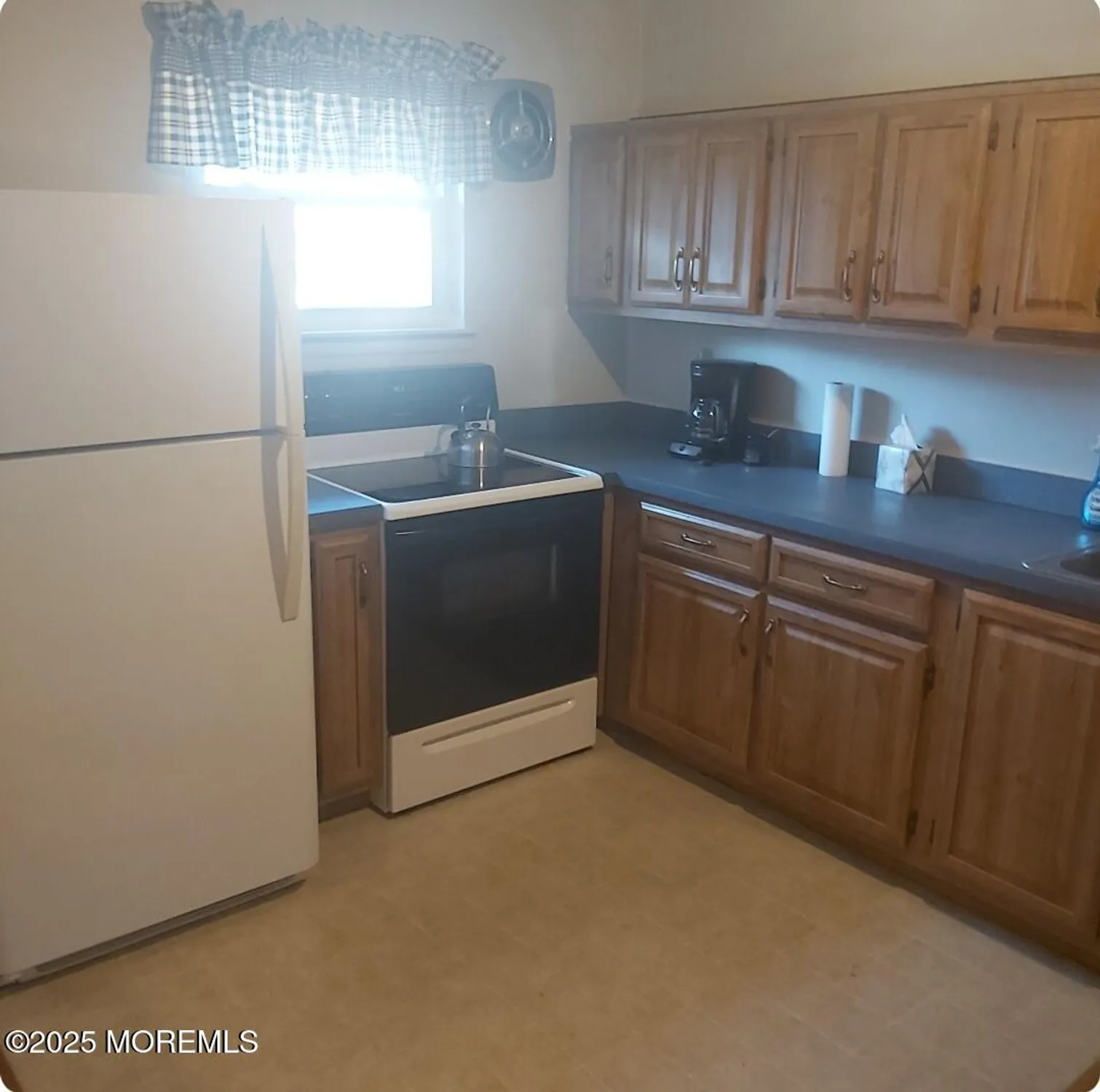 Property Slideshow image 5 of 12 | 2217 mount hood ln, Toms River, NJ, 08753