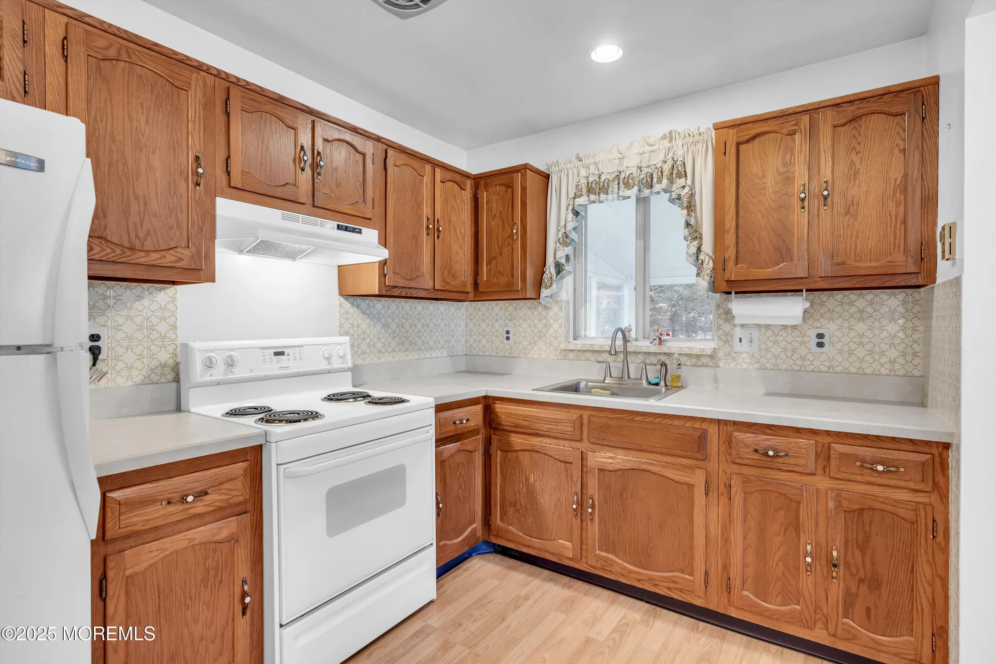 Property Slideshow image 8 of 20 | 186 constitution blvd, Whiting, NJ, 08759