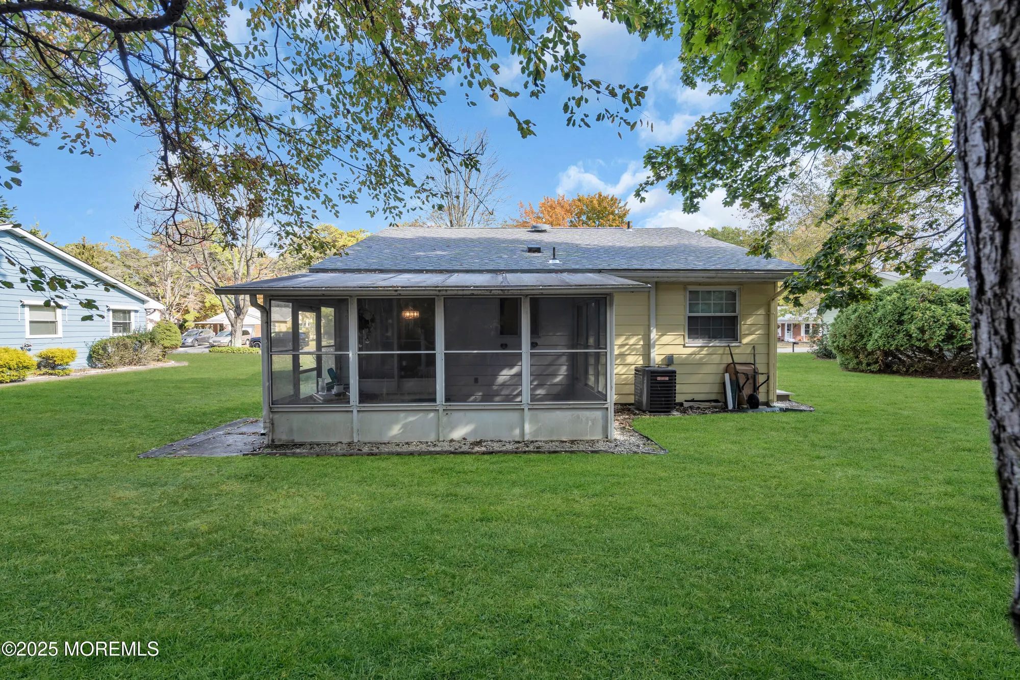 Property Slideshow image 18 of 20 | 186 constitution blvd, Whiting, NJ, 08759