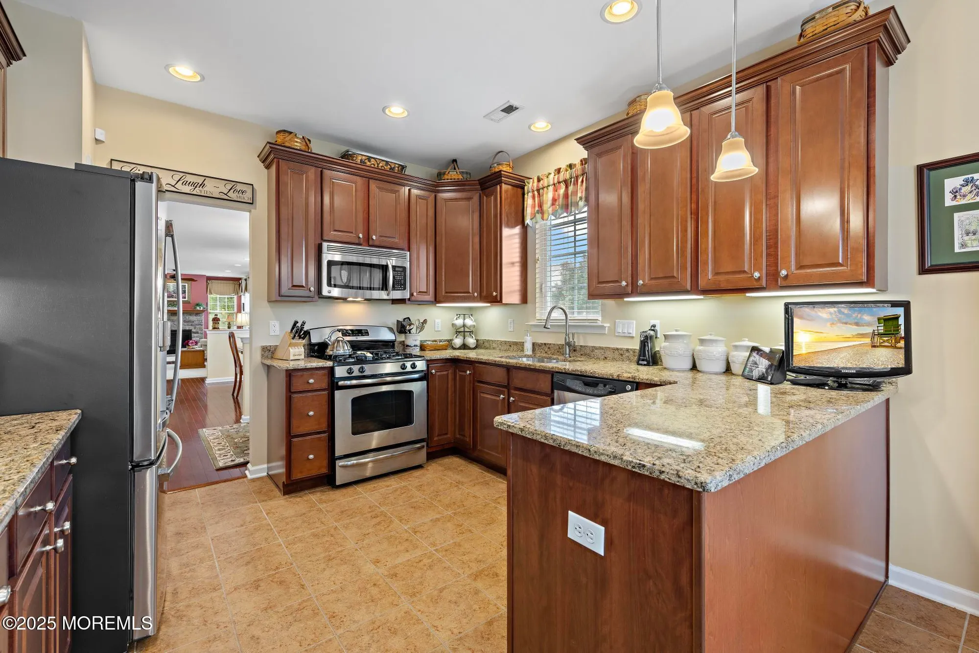 Property Slideshow image 16 of 55 | 11 woodview dr, Whiting, NJ, 08759