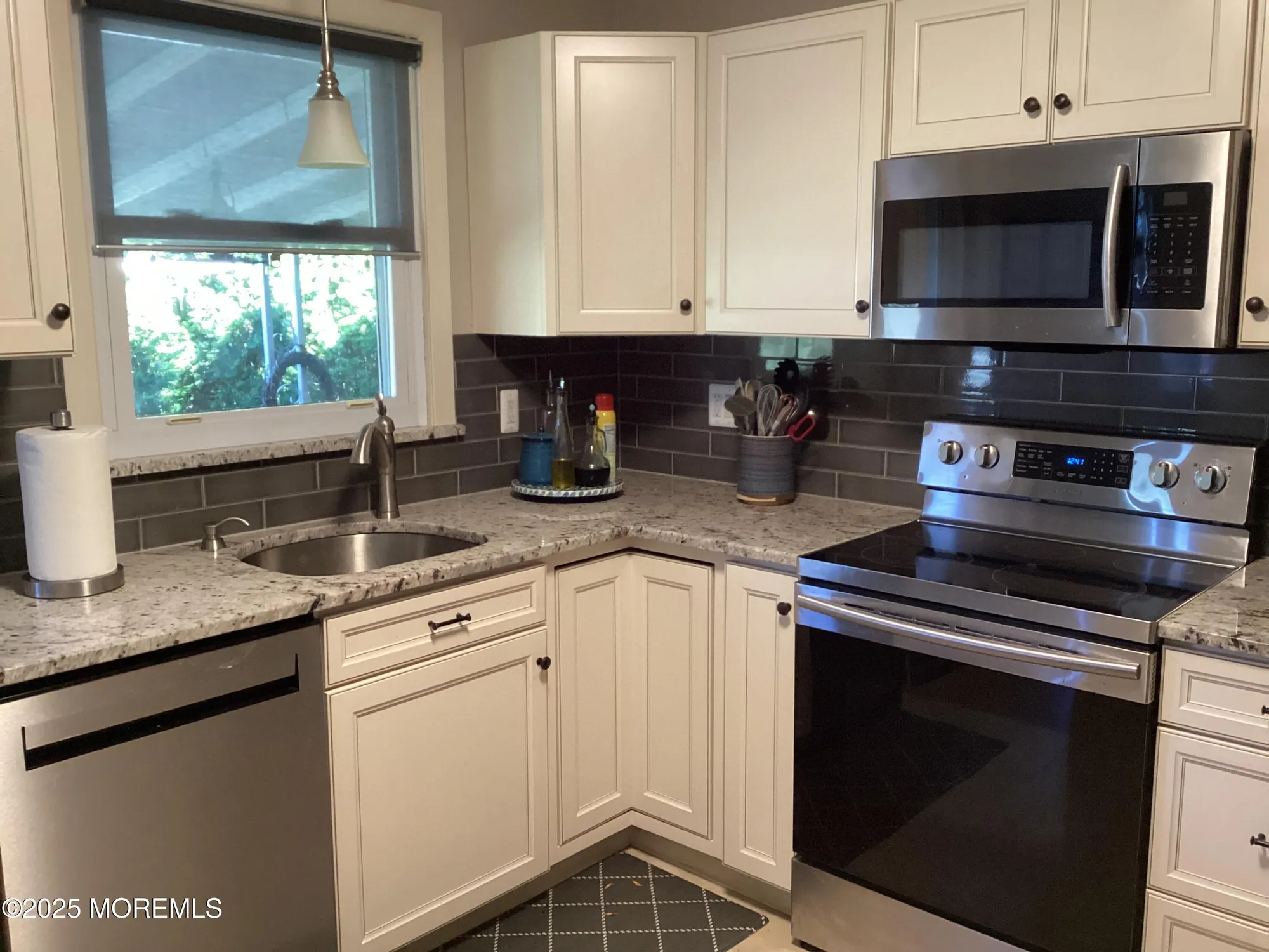 Property Slideshow image 11 of 27 | 2 carteret ln a, Whiting, NJ, 08759