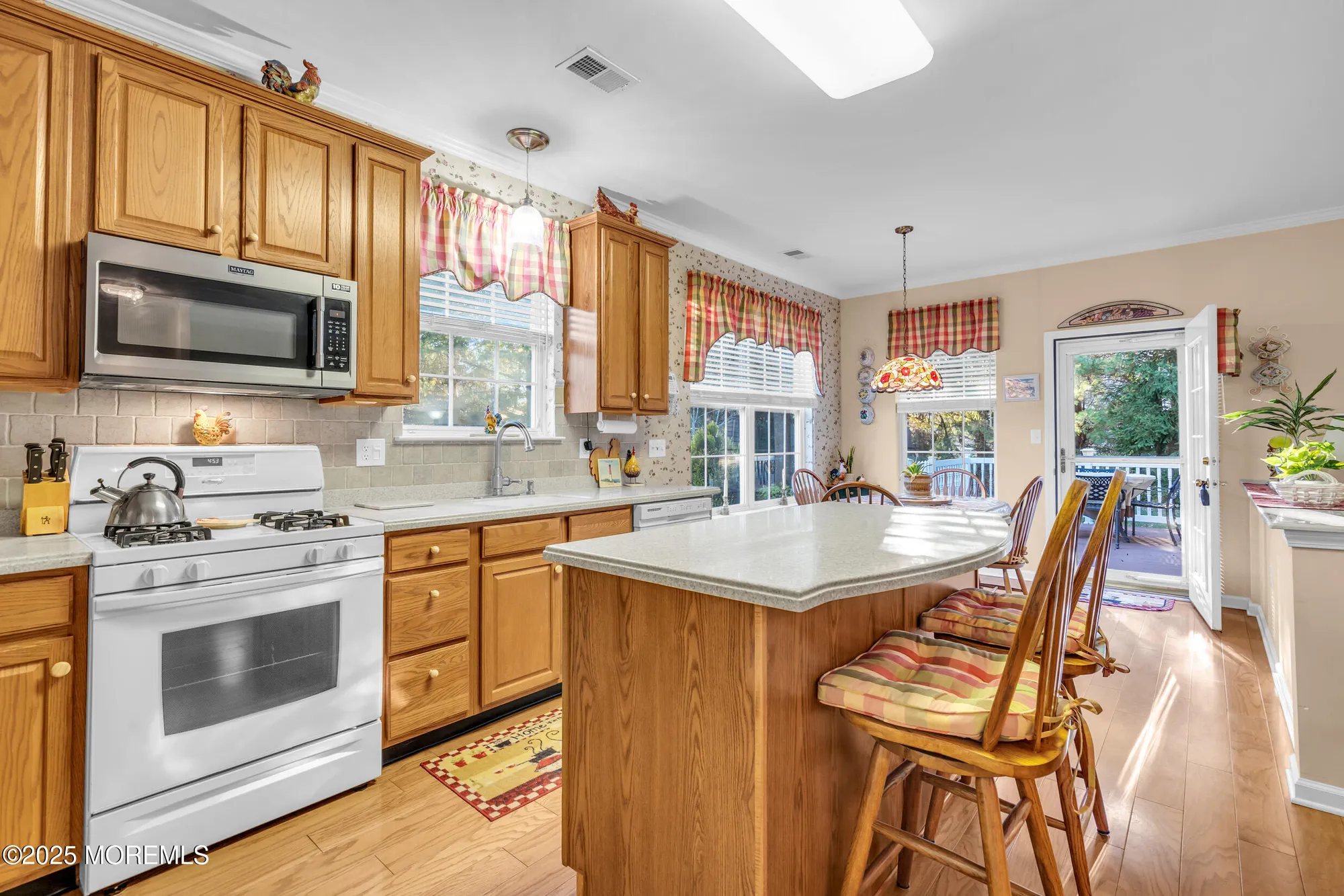 Property Slideshow image 14 of 54 | 19 windy reef ct, Barnegat, NJ, 08005