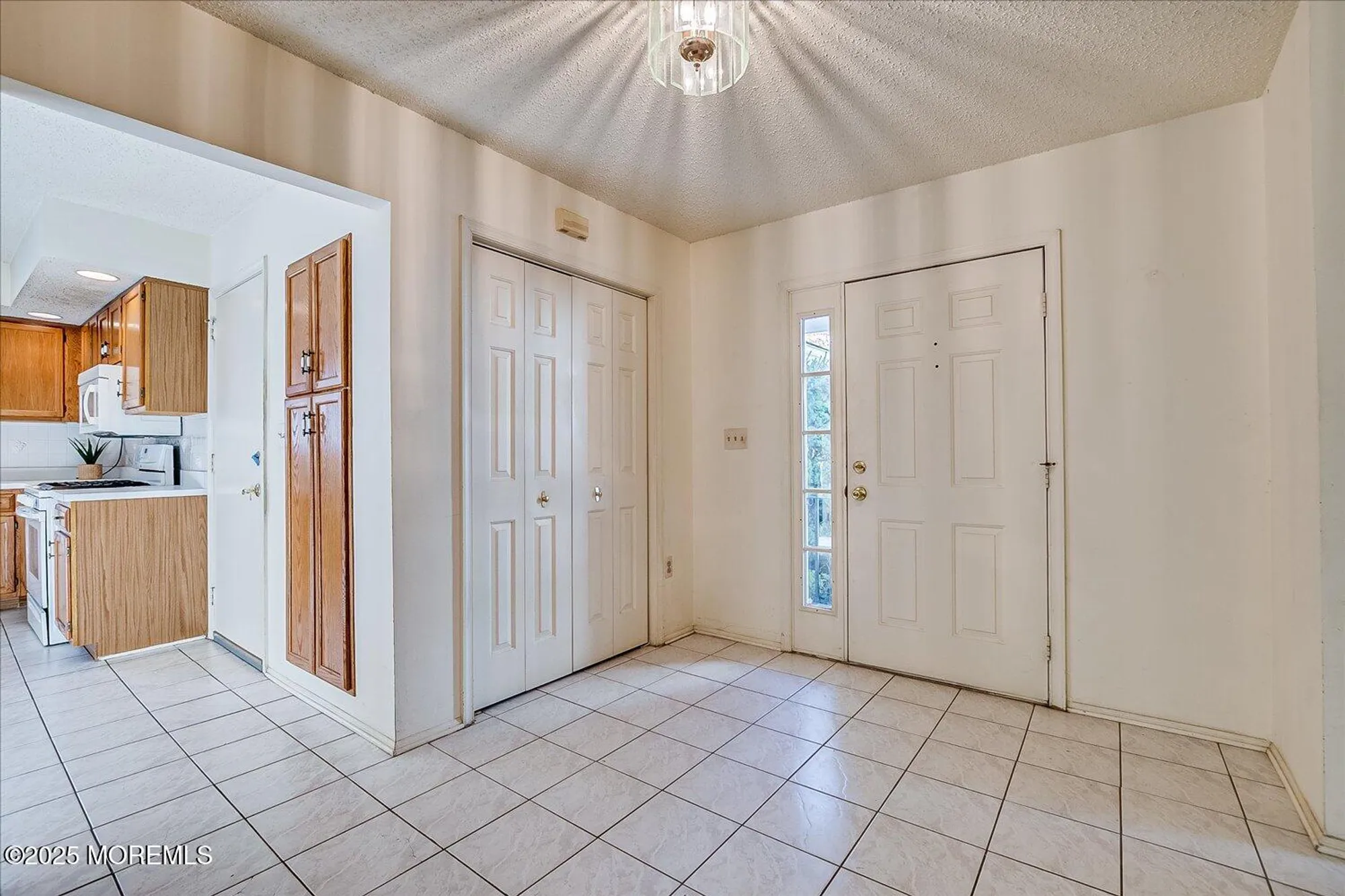 Property Slideshow image 9 of 47 | 36 sleepy hollow dr, Brick, NJ, 08724