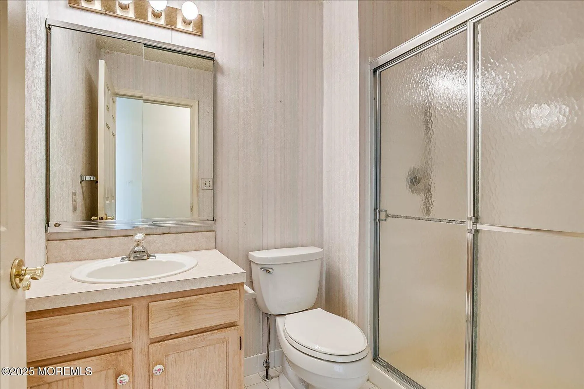 Property Slideshow image 26 of 47 | 36 sleepy hollow dr, Brick, NJ, 08724