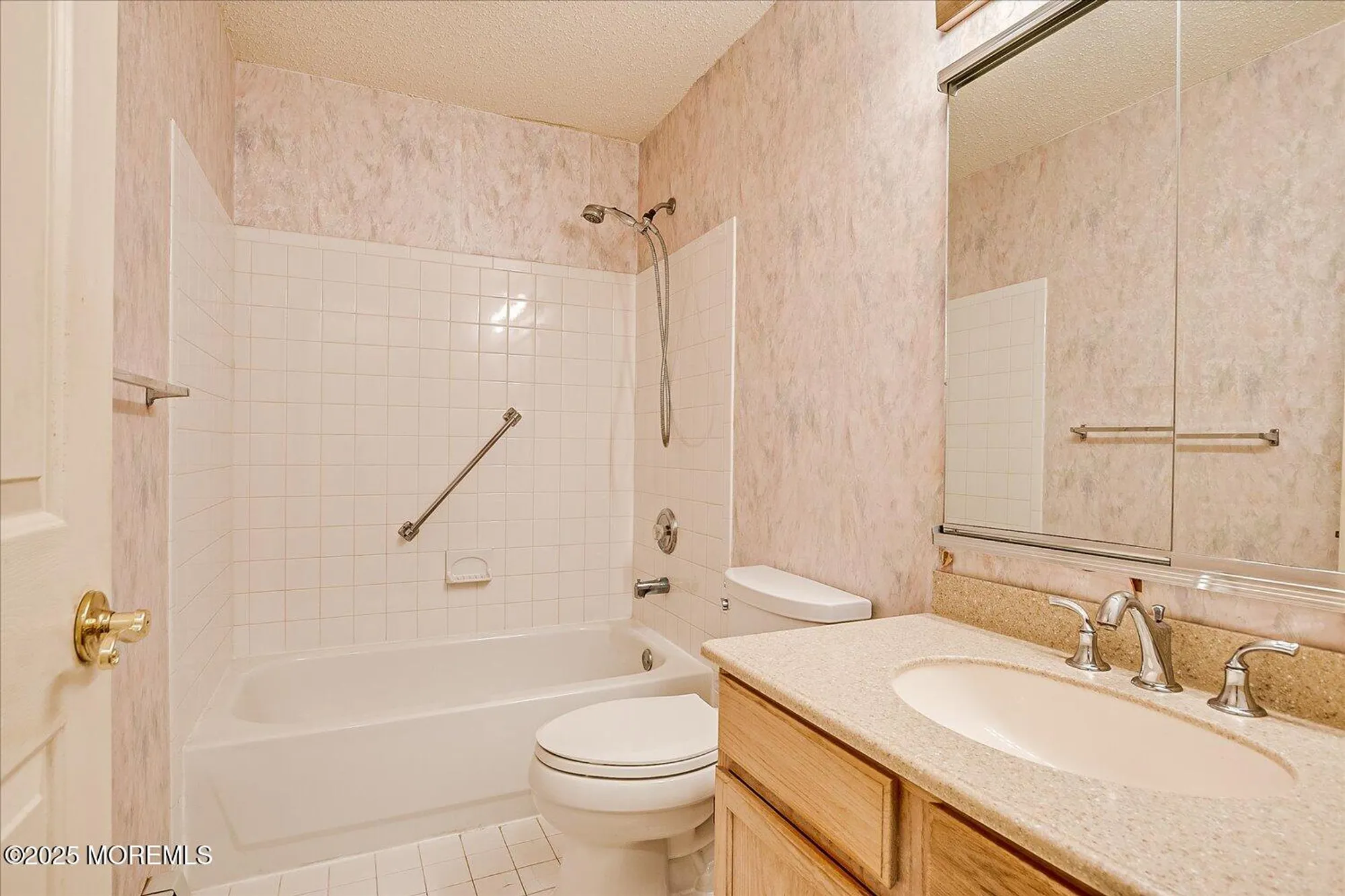Property Slideshow image 29 of 47 | 36 sleepy hollow dr, Brick, NJ, 08724