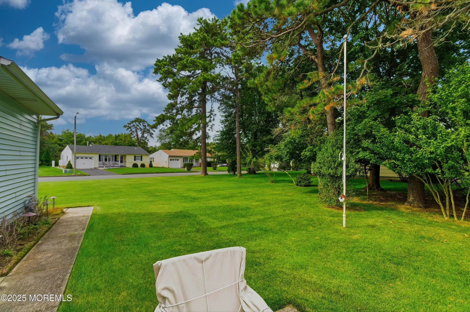 Property Slideshow image 28 of 42 | 1 york ct, Toms River, NJ, 08757