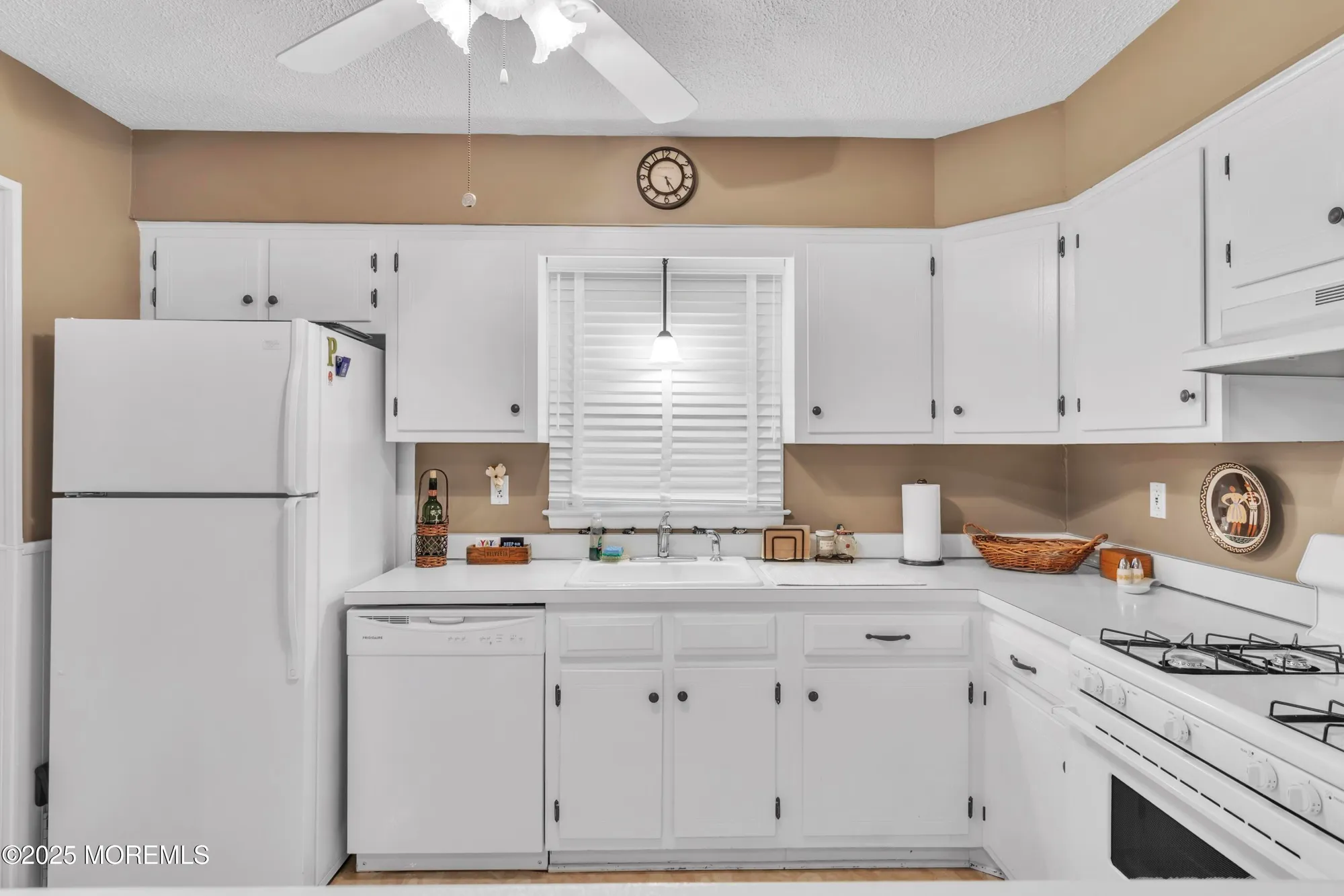 Property Slideshow image 37 of 42 | 1 york ct, Toms River, NJ, 08757