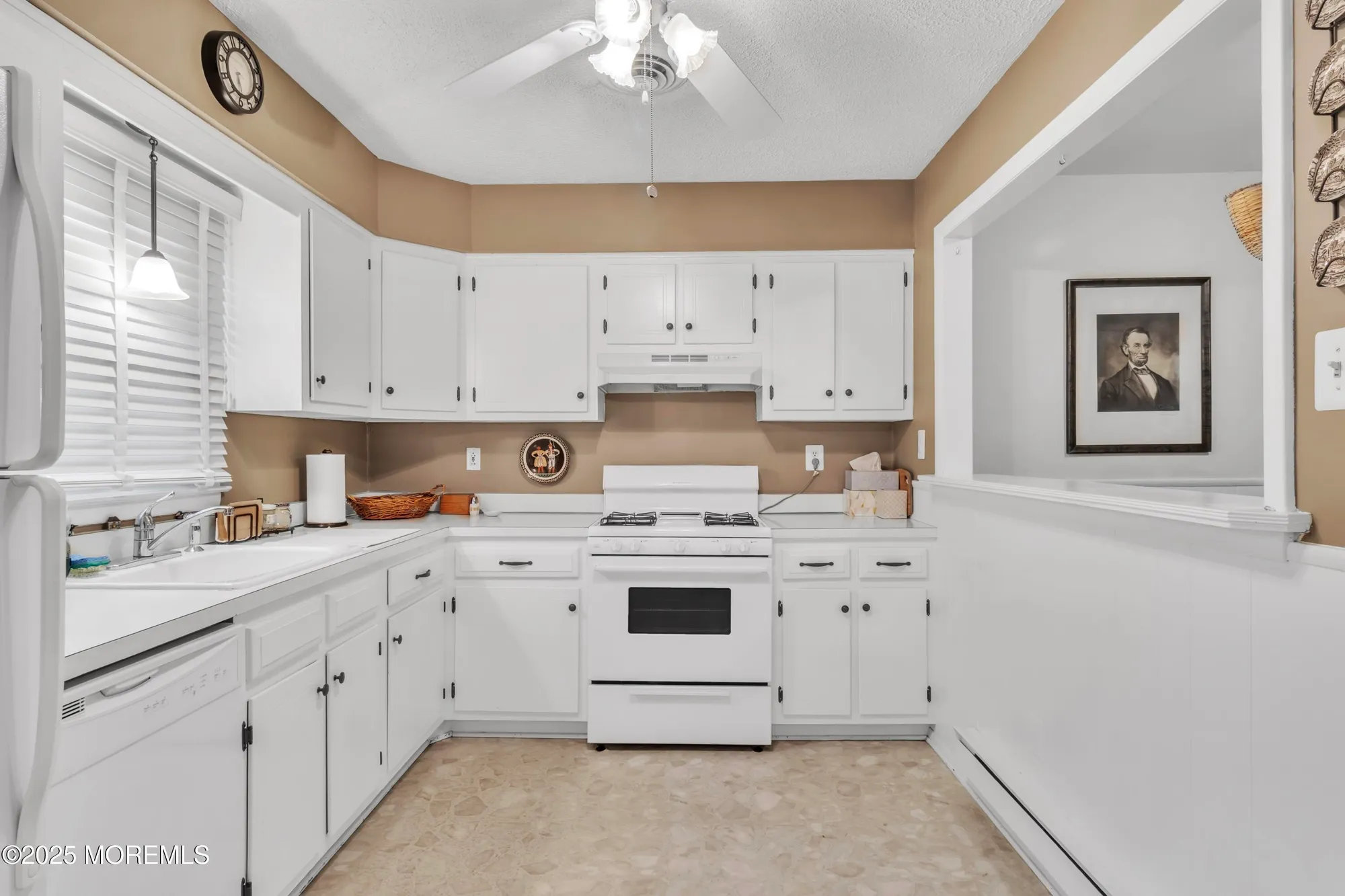 Property Slideshow image 8 of 42 | 1 york ct, Toms River, NJ, 08757