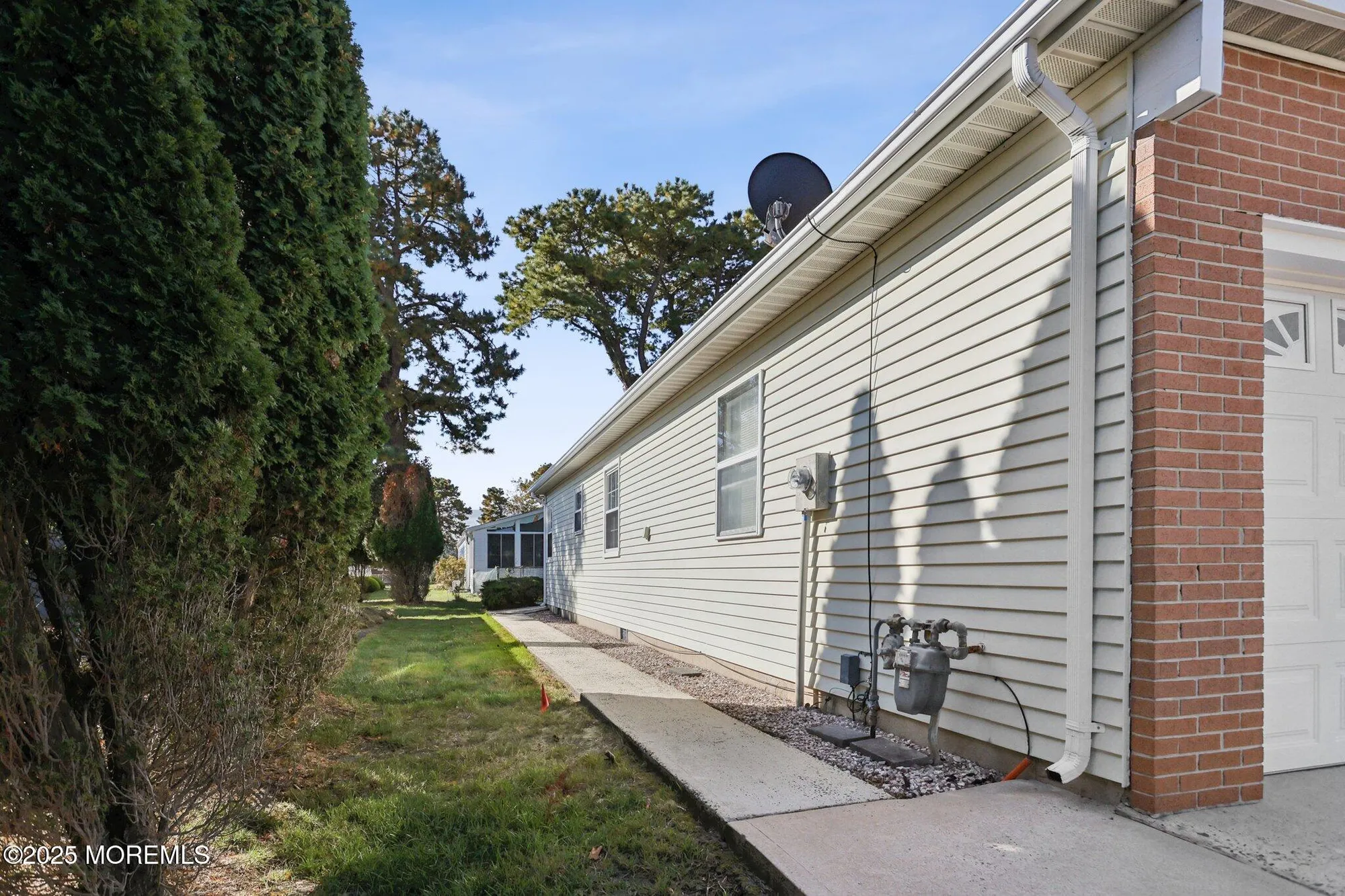 Property Slideshow image 3 of 28 | 374 port royal dr, Toms River, NJ, 08757