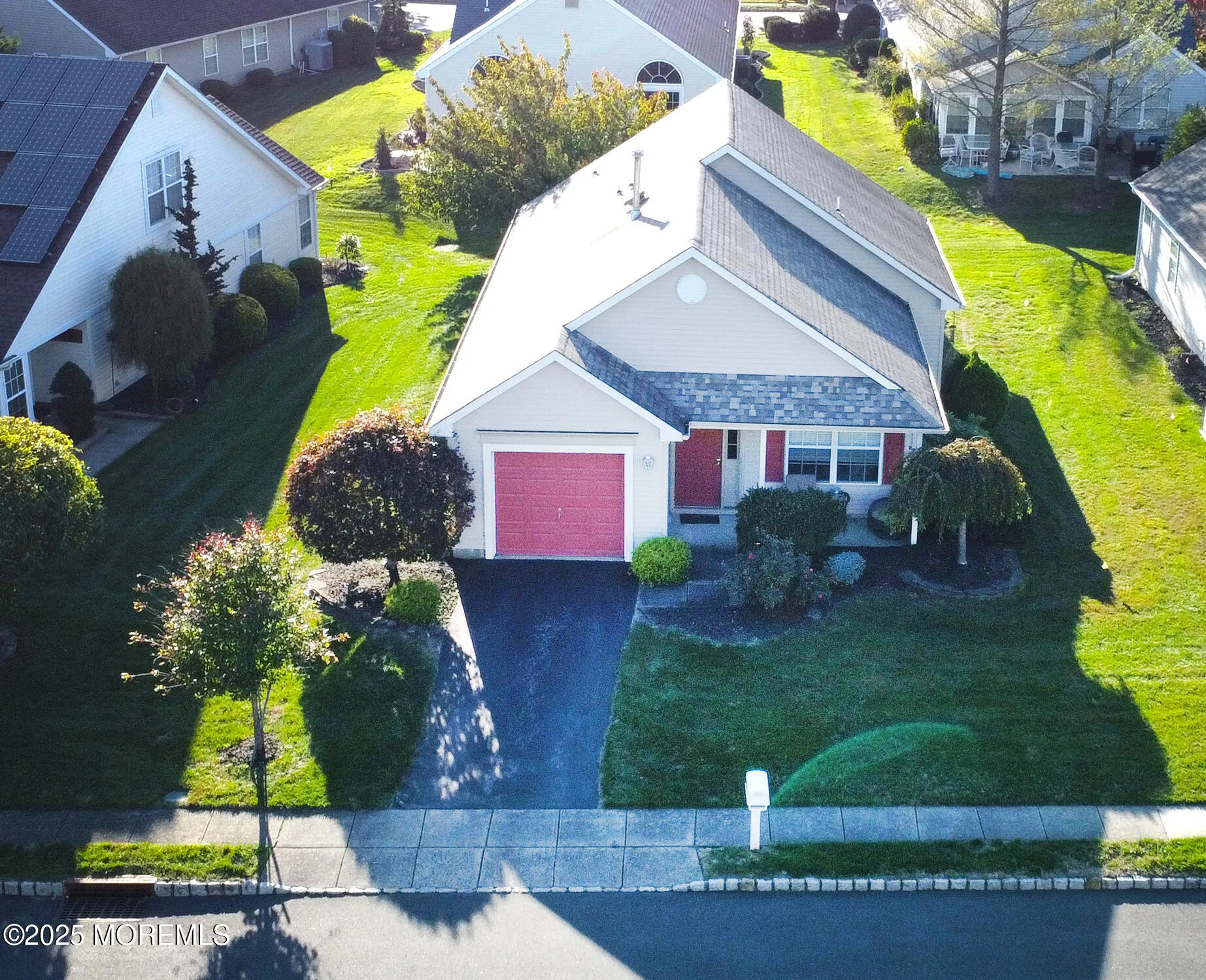 Property Slideshow image 9 of 38 | 2818 danbury ln, Toms River, NJ, 08755