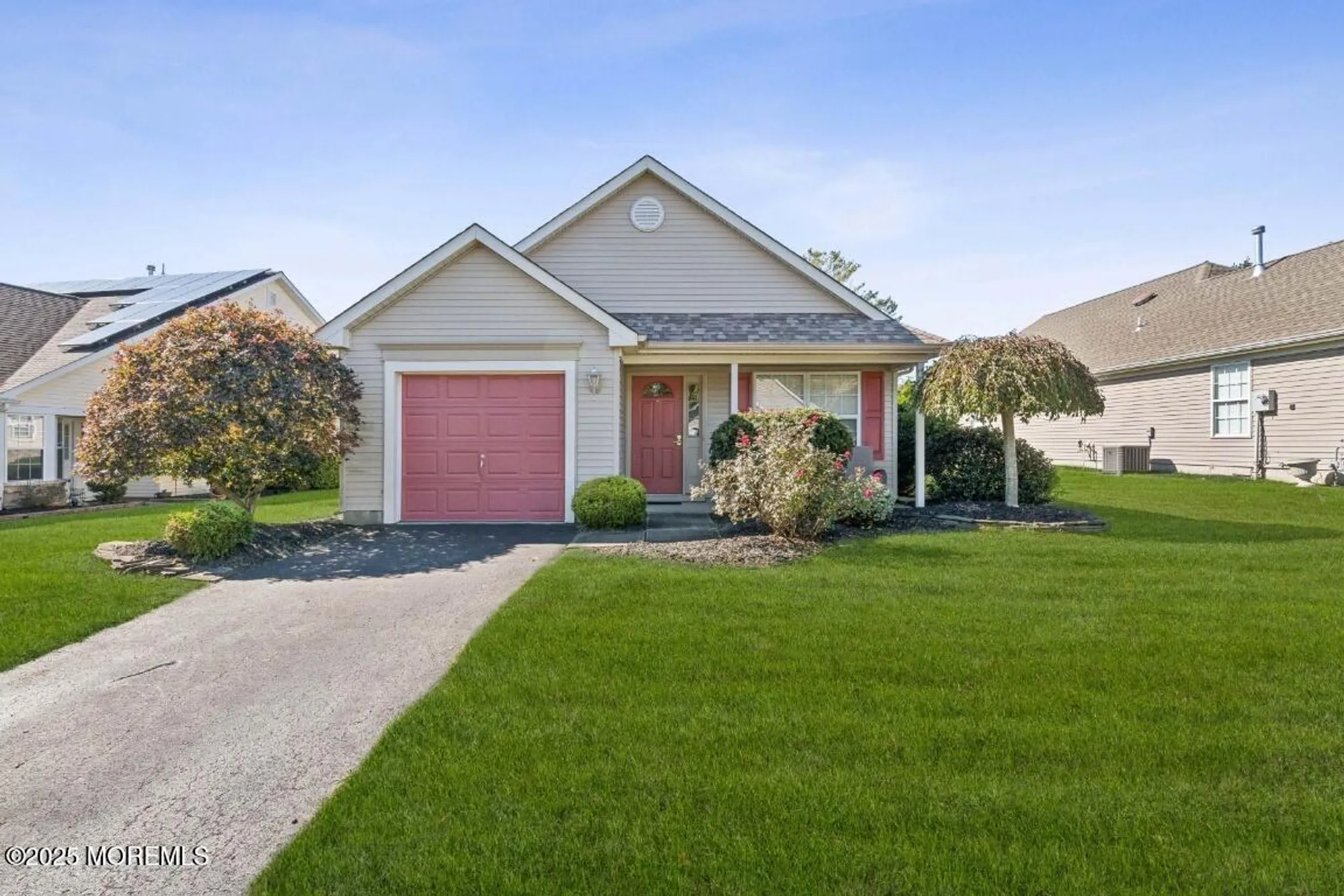 Property Slideshow image 10 of 38 | 2818 danbury ln, Toms River, NJ, 08755