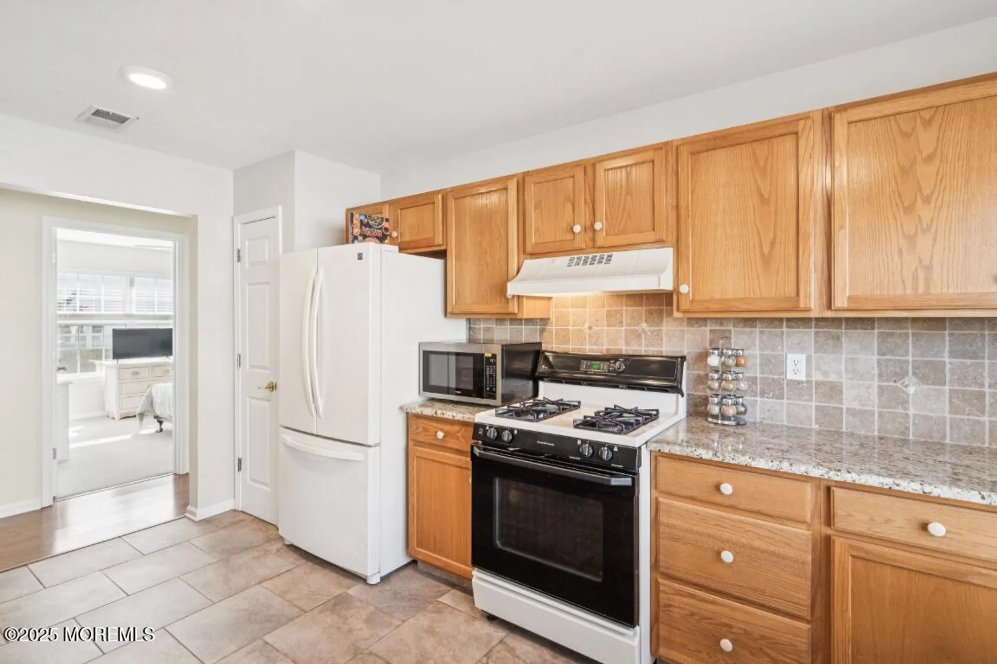 Property Slideshow image 22 of 38 | 2818 danbury ln, Toms River, NJ, 08755