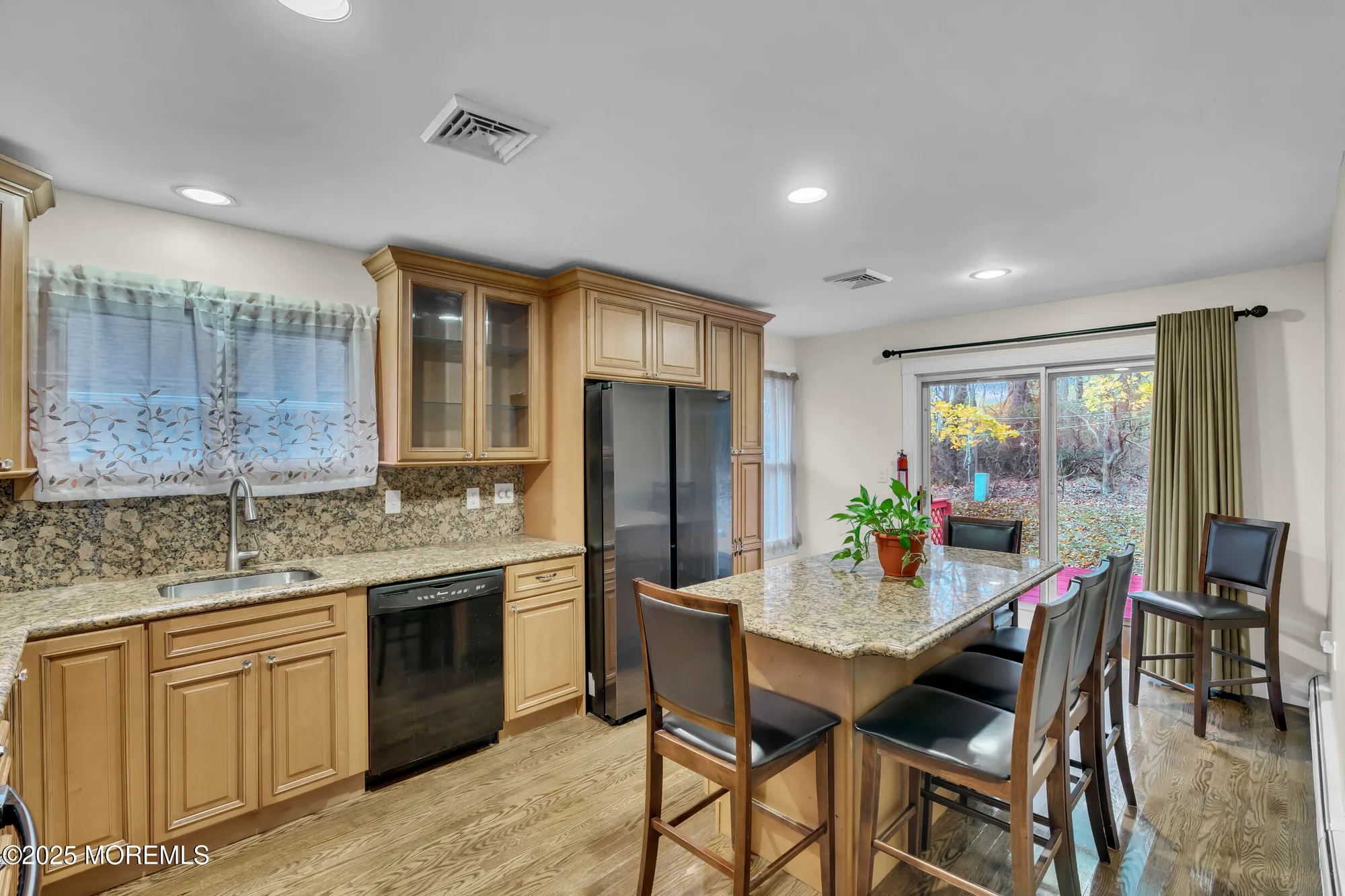 Property Slideshow image 13 of 32 | 2021 mount carmel blvd, Toms River, NJ, 08753
