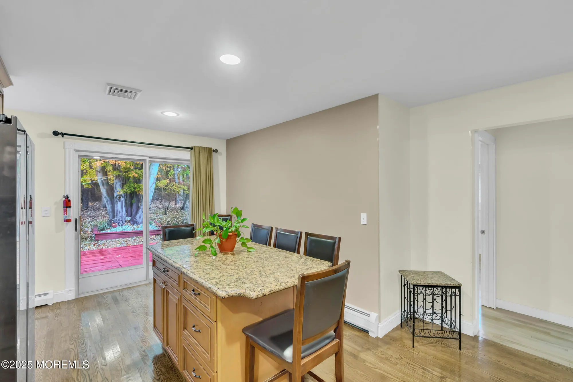 Property Slideshow image 14 of 32 | 2021 mount carmel blvd, Toms River, NJ, 08753