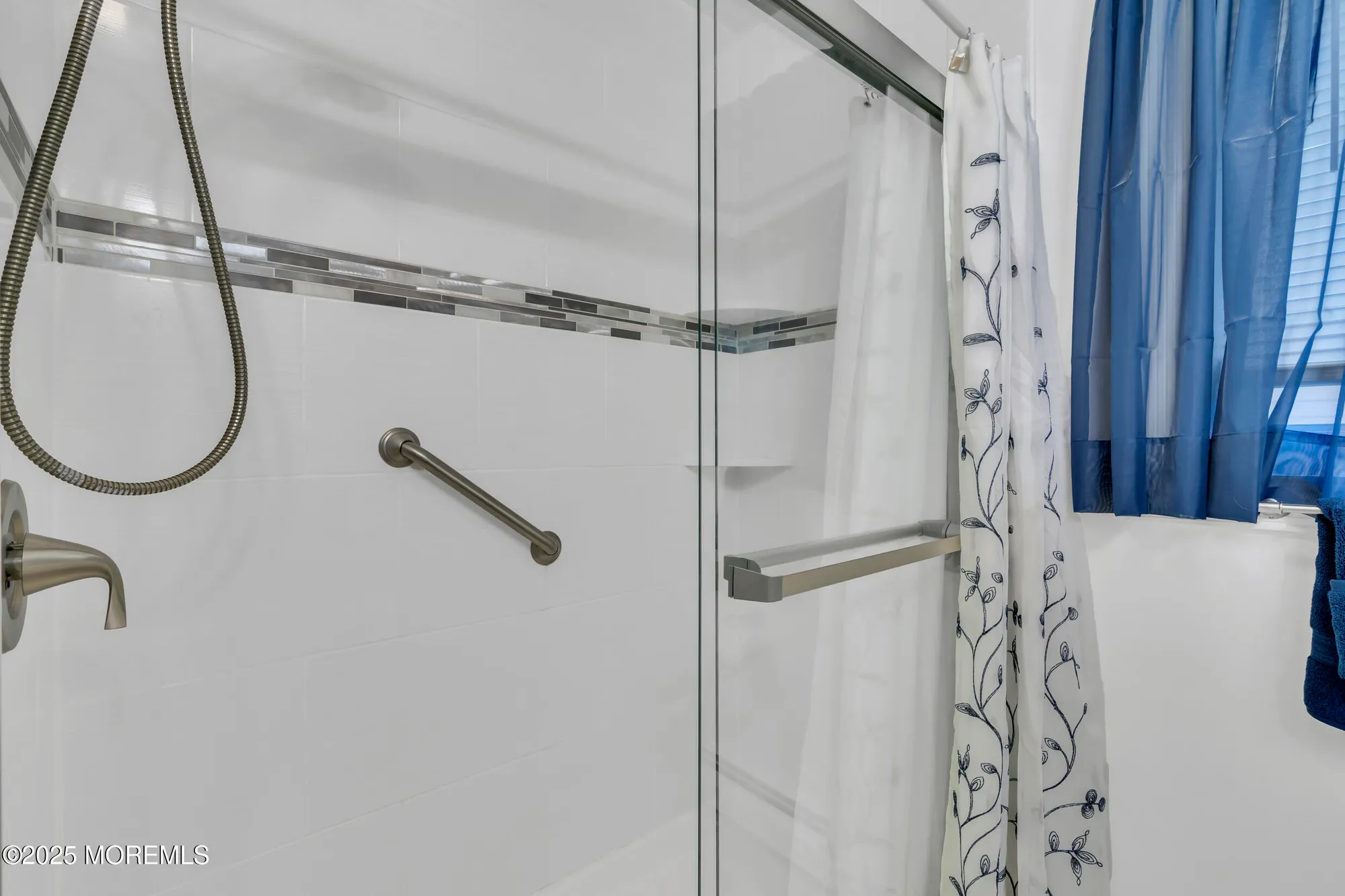 Property Slideshow image 22 of 32 | 2021 mount carmel blvd, Toms River, NJ, 08753