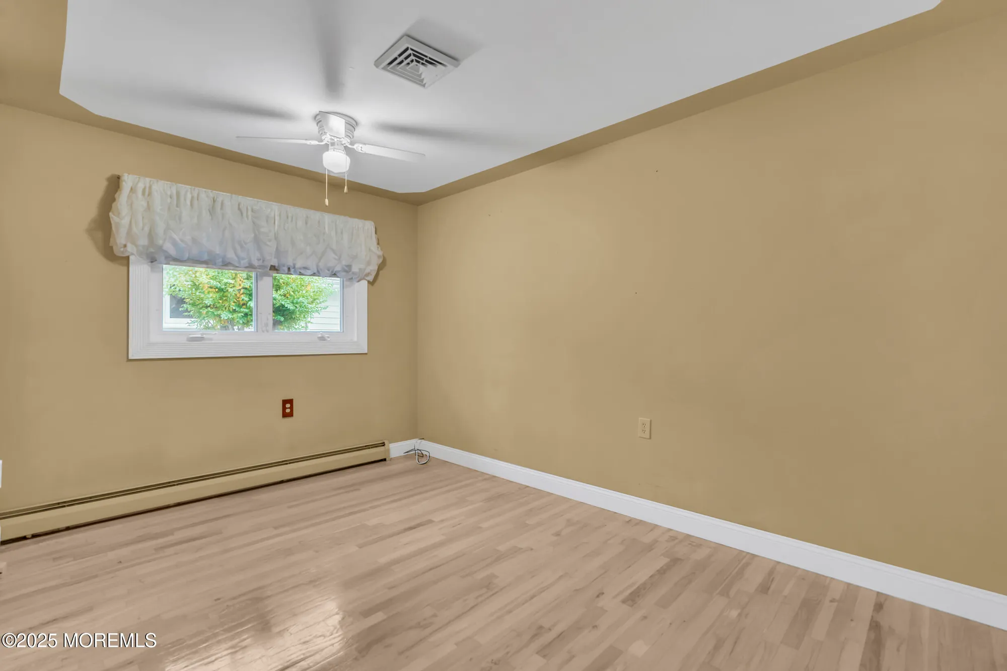 Property Slideshow image 23 of 32 | 2021 mount carmel blvd, Toms River, NJ, 08753