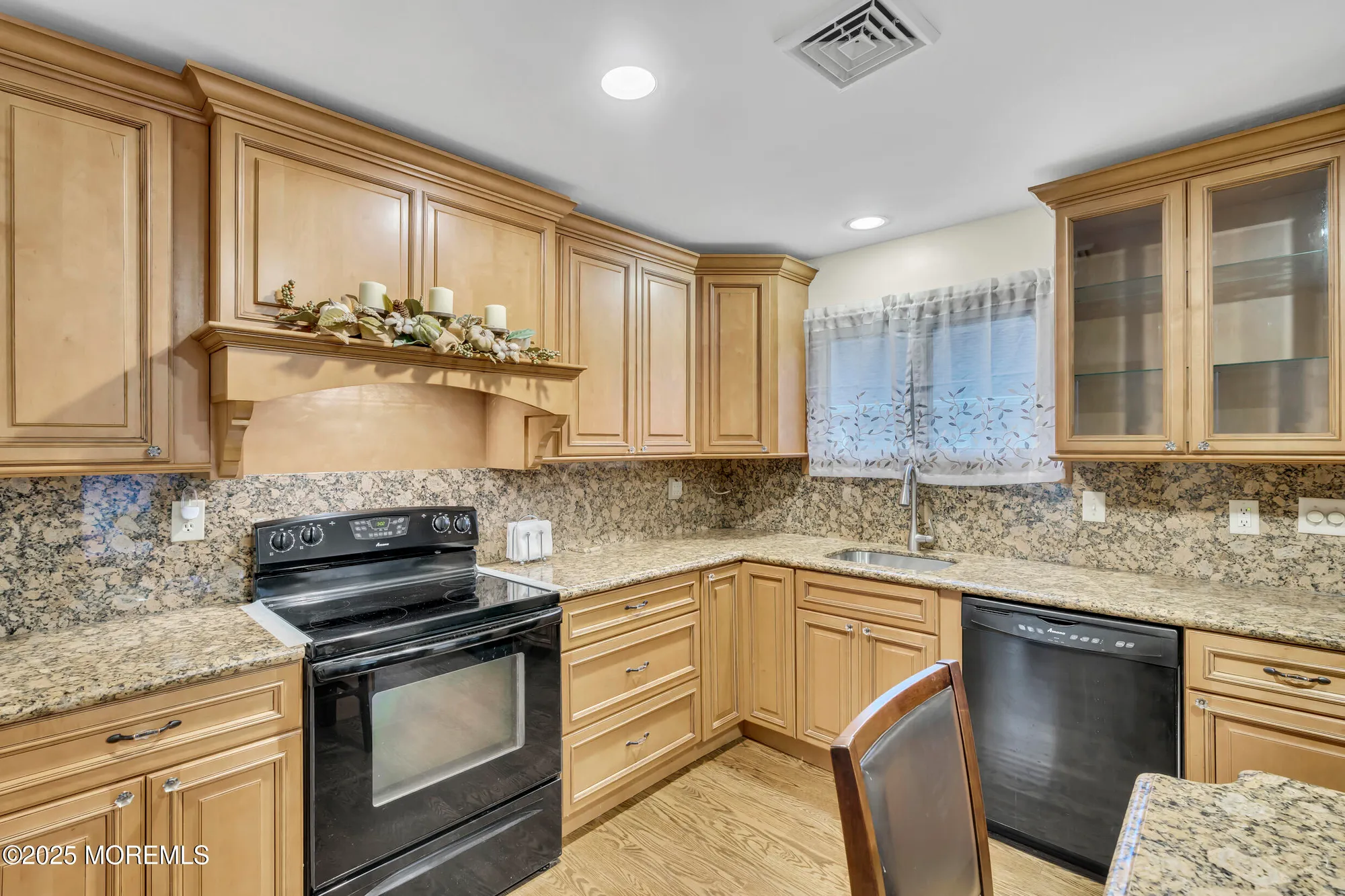 Property Slideshow image 17 of 32 | 2021 mount carmel blvd, Toms River, NJ, 08753