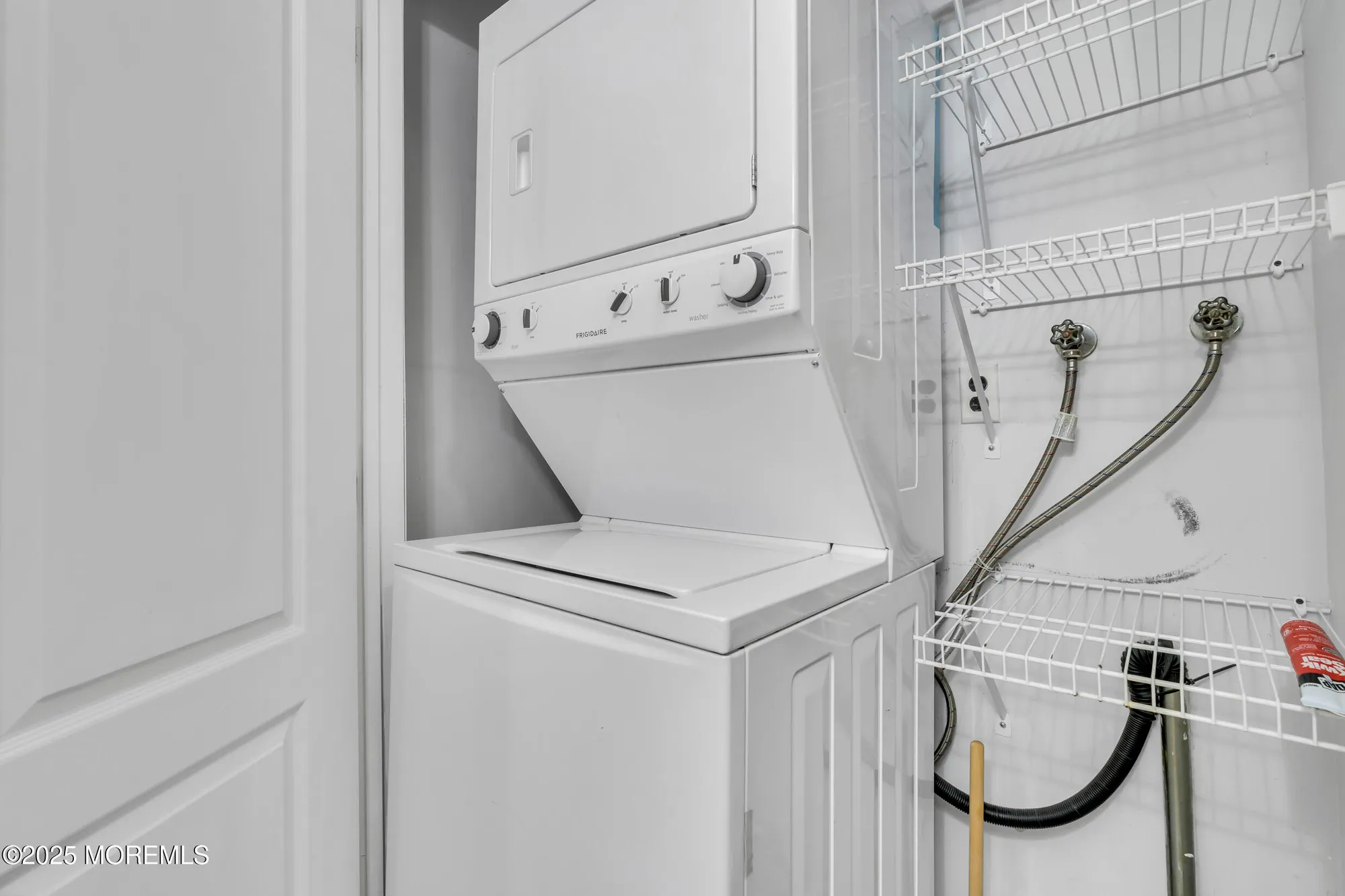 Property Slideshow image 18 of 32 | 2021 mount carmel blvd, Toms River, NJ, 08753