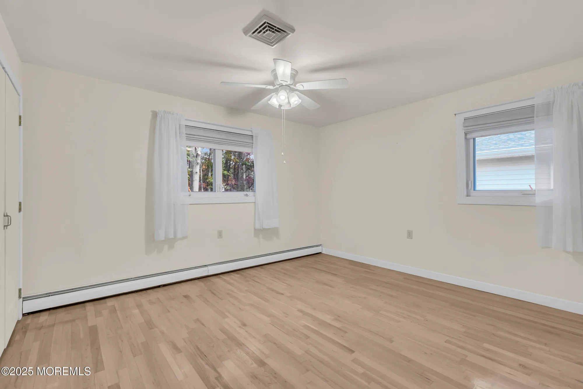 Property Slideshow image 19 of 32 | 2021 mount carmel blvd, Toms River, NJ, 08753