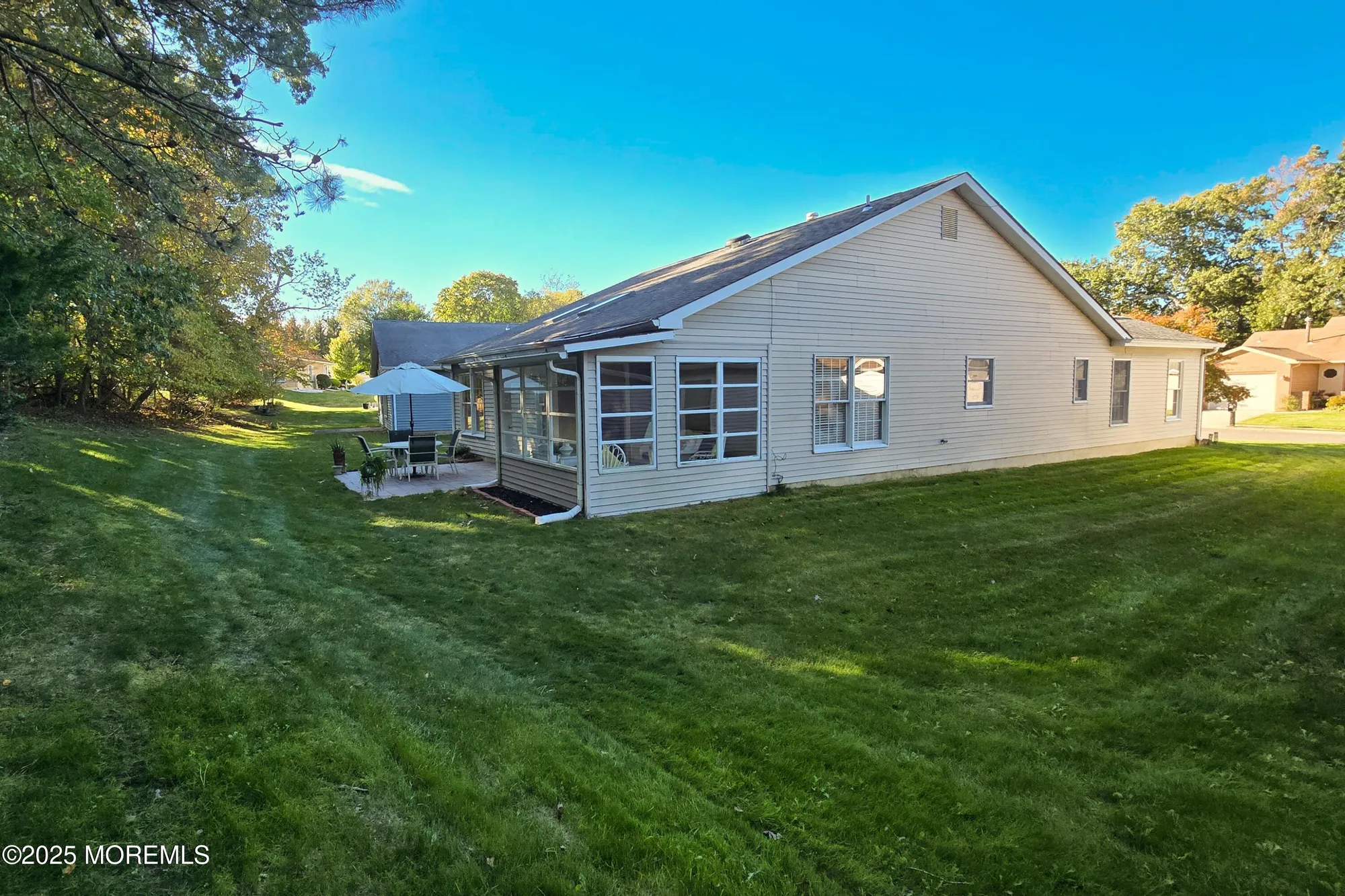 Property Slideshow image 4 of 44 | 1392 gleniffer hill rd, Toms River, NJ, 08755