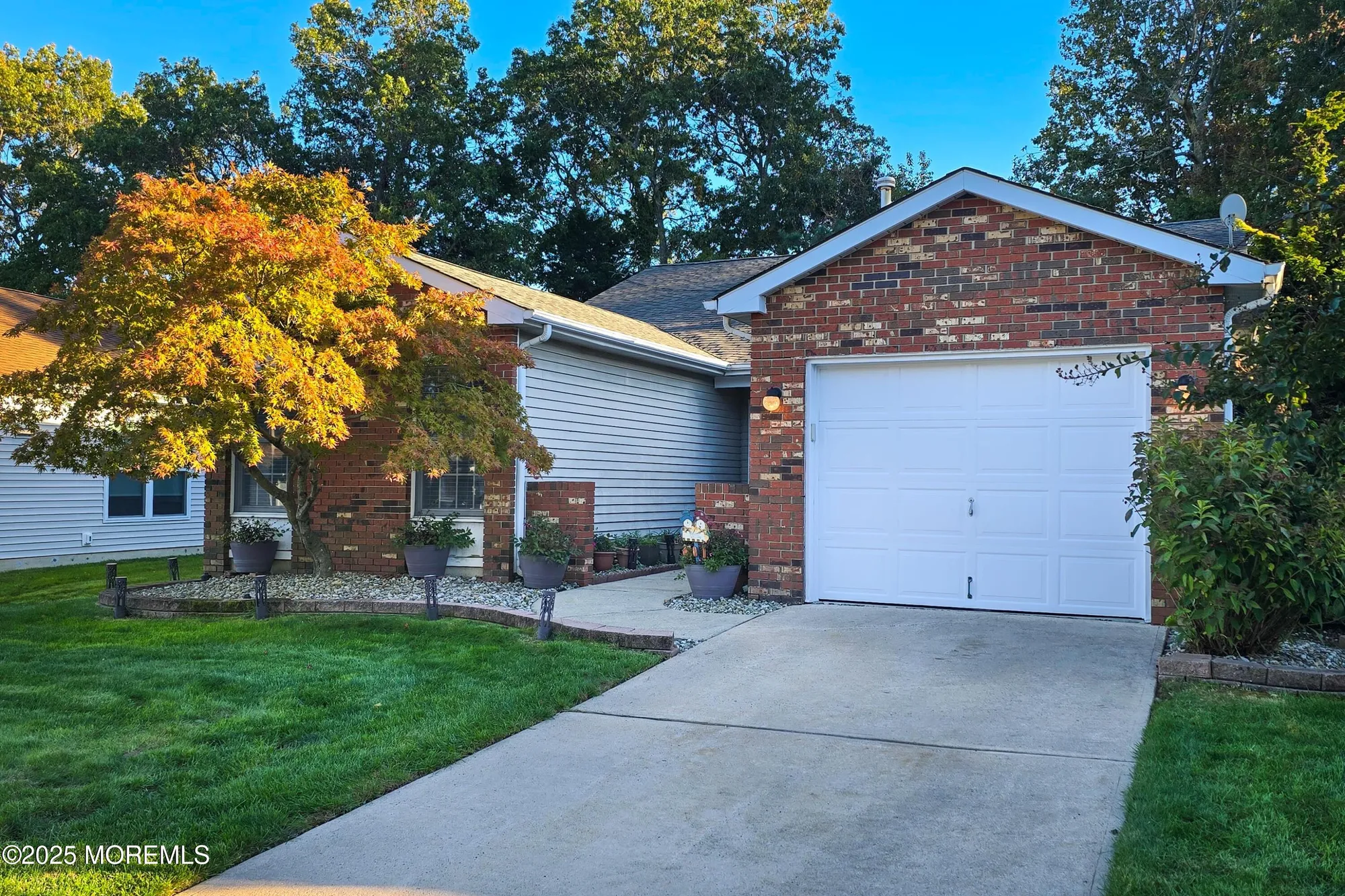 Property Slideshow image 5 of 44 | 1392 gleniffer hill rd, Toms River, NJ, 08755