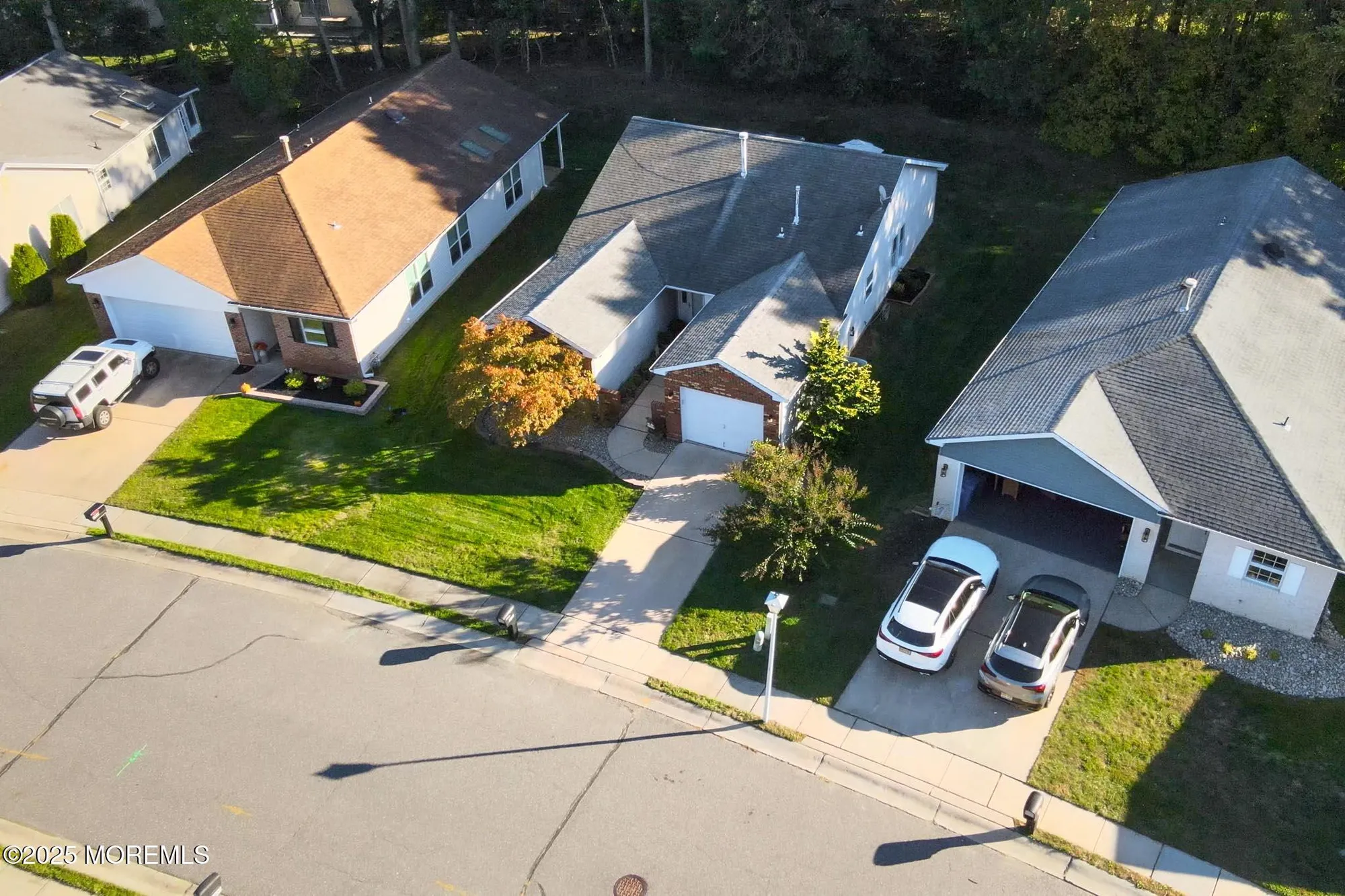 Property Slideshow image 3 of 44 | 1392 gleniffer hill rd, Toms River, NJ, 08755