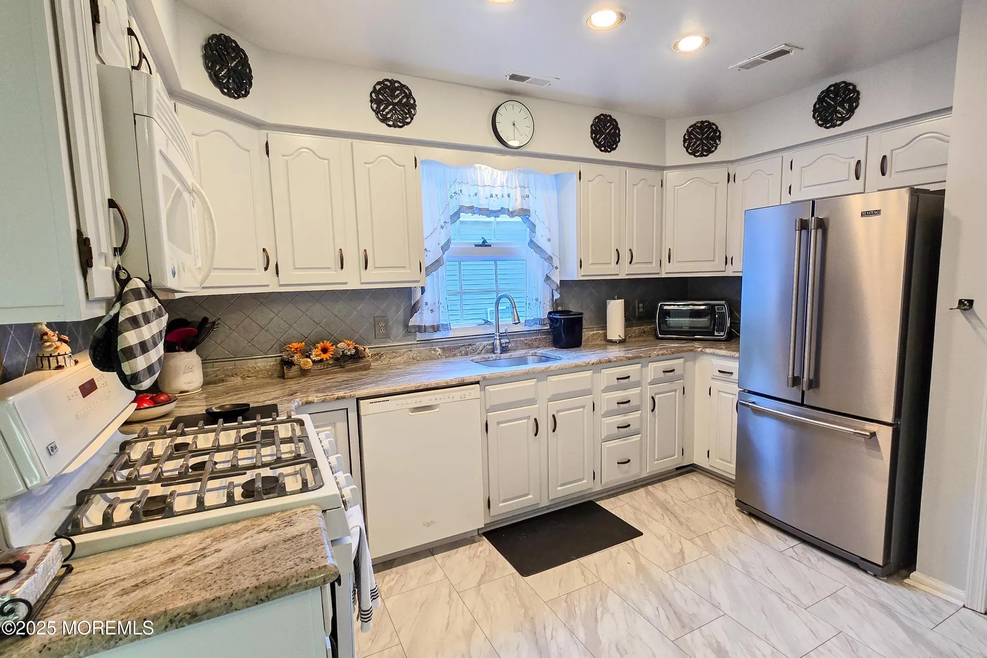 Property Slideshow image 13 of 44 | 1392 gleniffer hill rd, Toms River, NJ, 08755