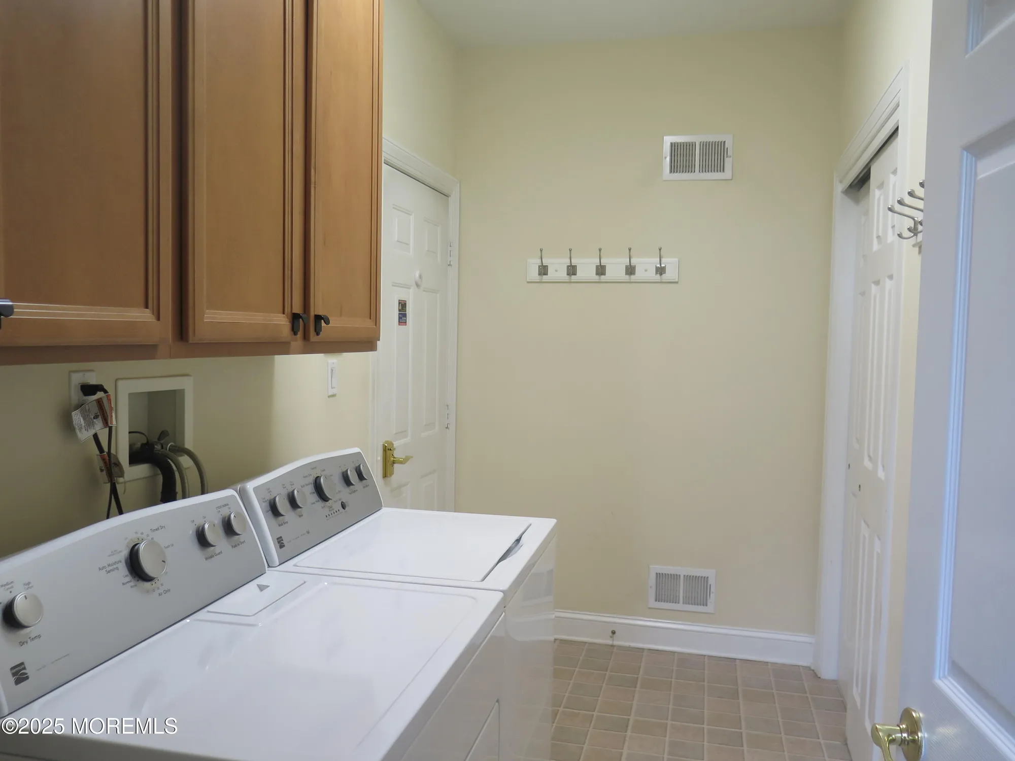 Property Slideshow image 29 of 44 | 219 everton blvd, Marlboro, NJ, 07746