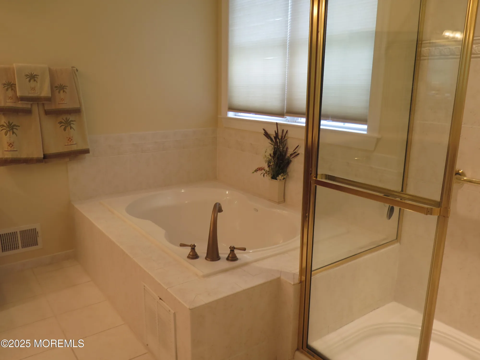 Property Slideshow image 22 of 44 | 219 everton blvd, Marlboro, NJ, 07746