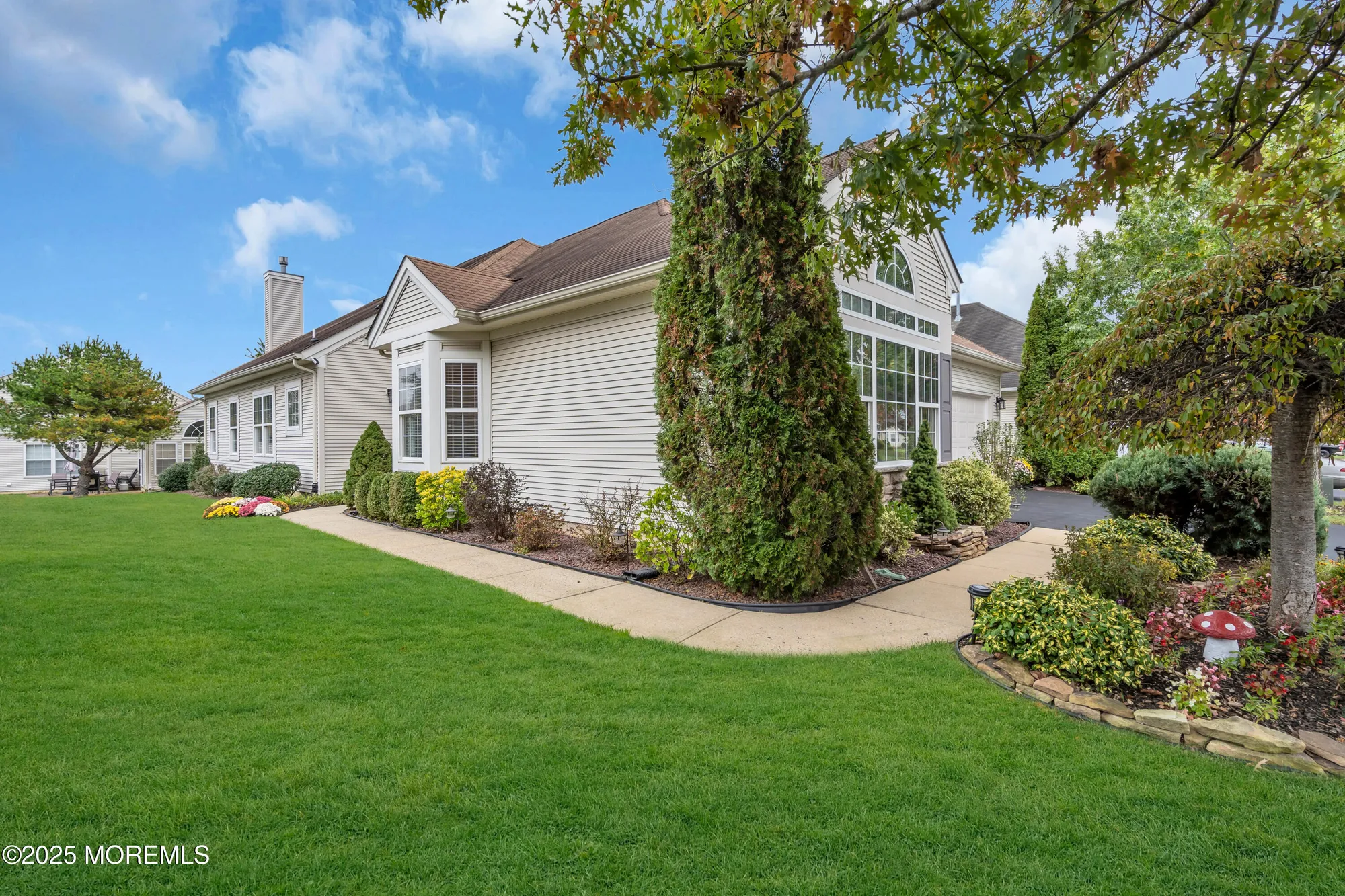 Property Slideshow image 5 of 32 | 128 eleanor rd, Manchester, NJ, 08759