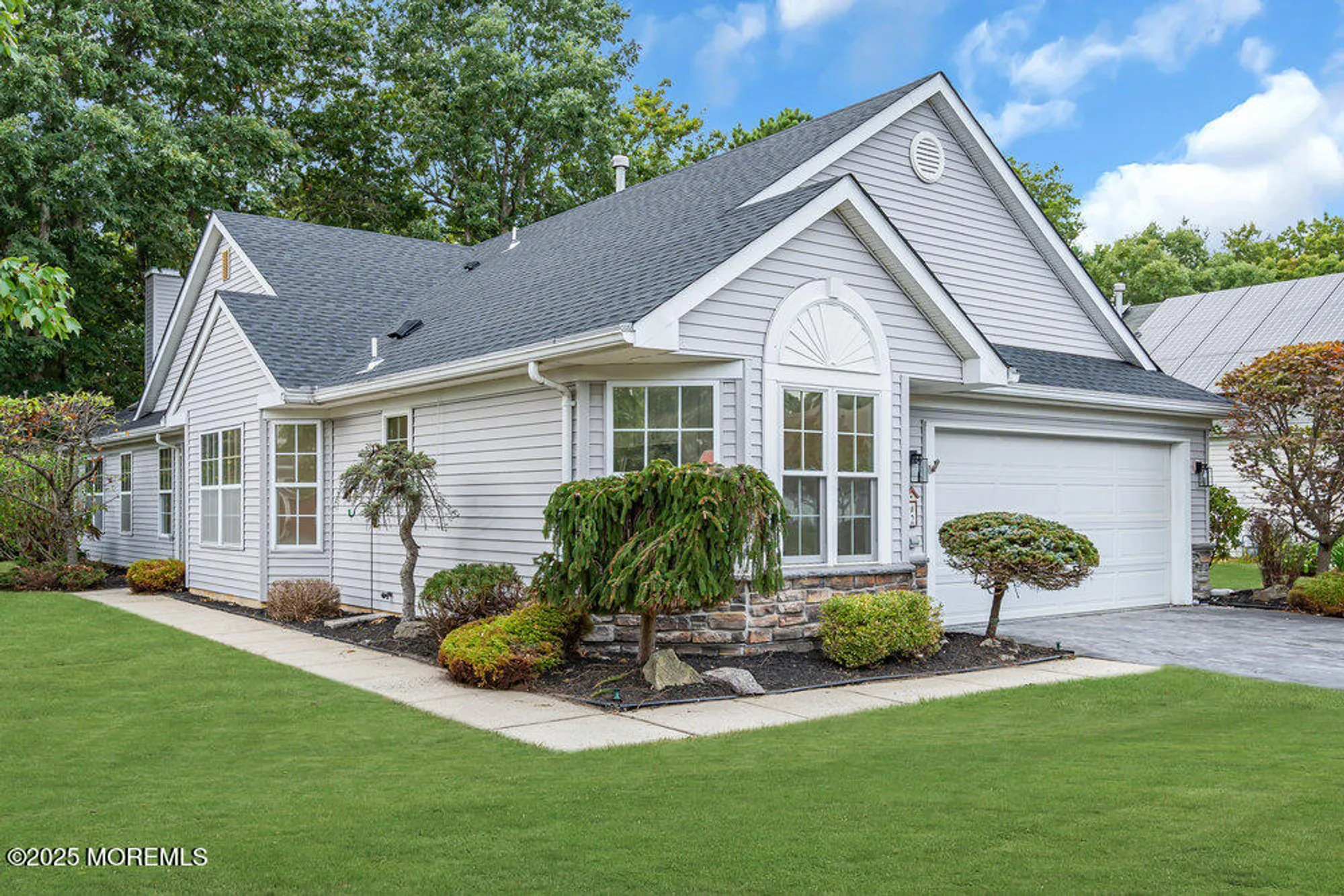 Property Slideshow image 1 of 40 | 2 schoolhouse ln, Lakewood, NJ, 08701