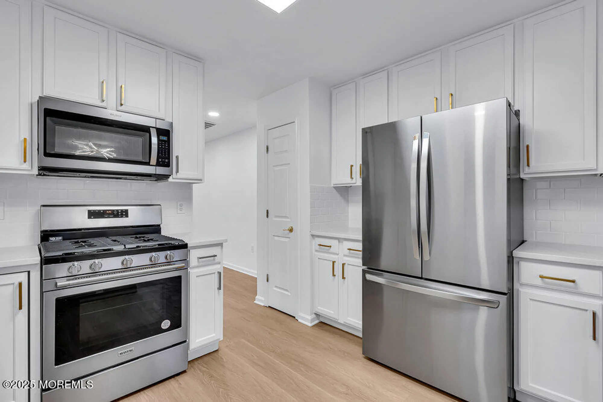 Property Slideshow image 14 of 40 | 2 schoolhouse ln, Lakewood, NJ, 08701