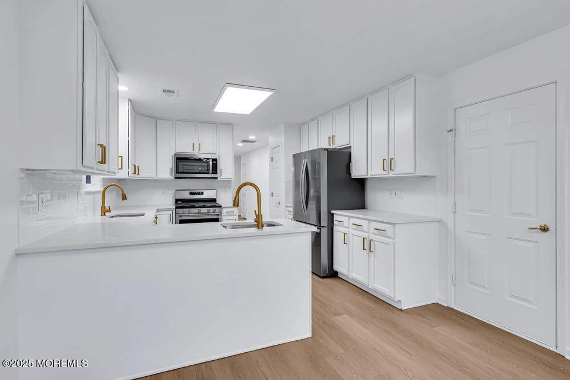 Property Slideshow image 17 of 40 | 2 schoolhouse ln, Lakewood, NJ, 08701