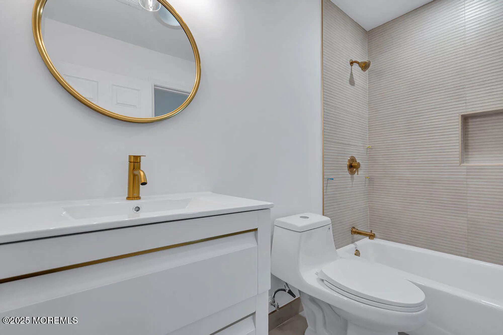 Property Slideshow image 25 of 40 | 2 schoolhouse ln, Lakewood, NJ, 08701