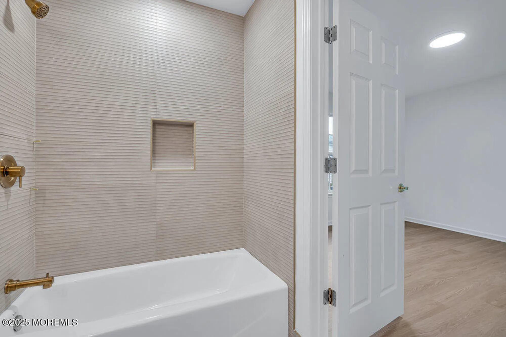 Property Slideshow image 26 of 40 | 2 schoolhouse ln, Lakewood, NJ, 08701