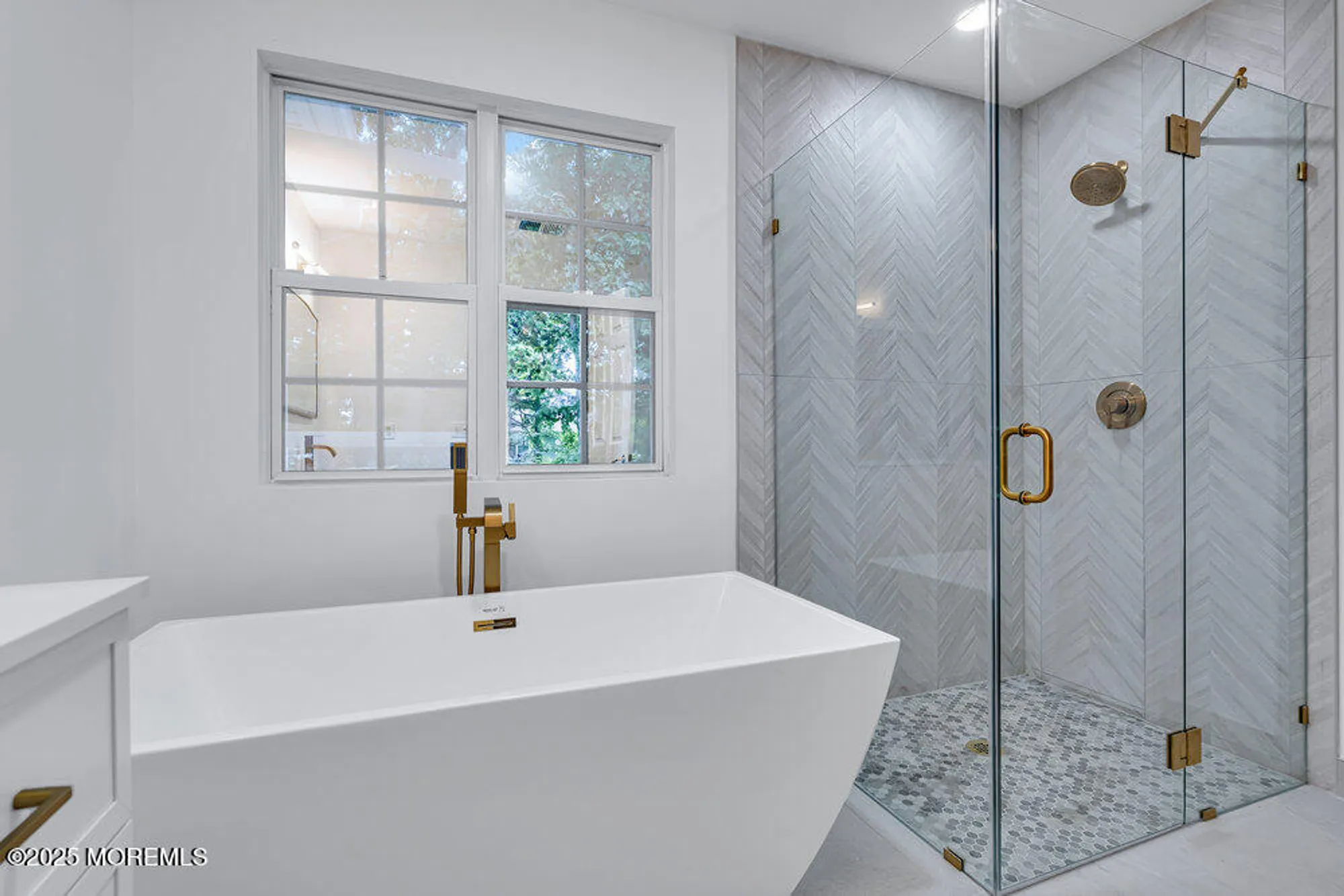 Property Slideshow image 35 of 40 | 2 schoolhouse ln, Lakewood, NJ, 08701