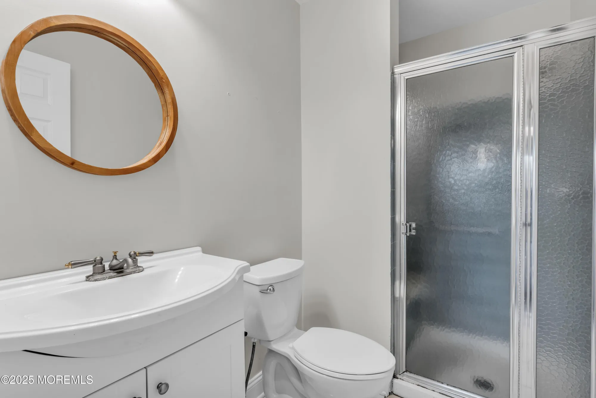 Property Slideshow image 16 of 23 | 33 auburn ct, Red Bank, NJ, 07701