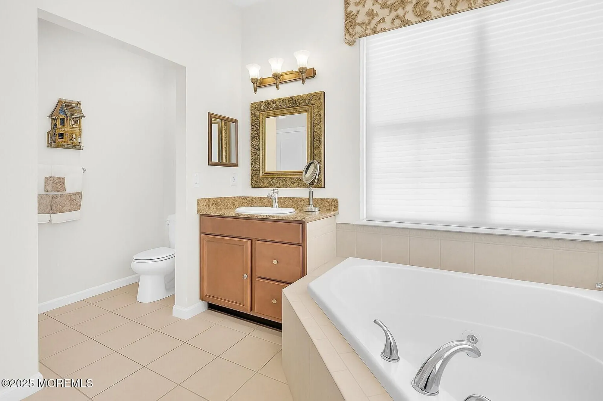 Property Slideshow image 23 of 47 | 6 northshire ct, Freehold, NJ, 07728