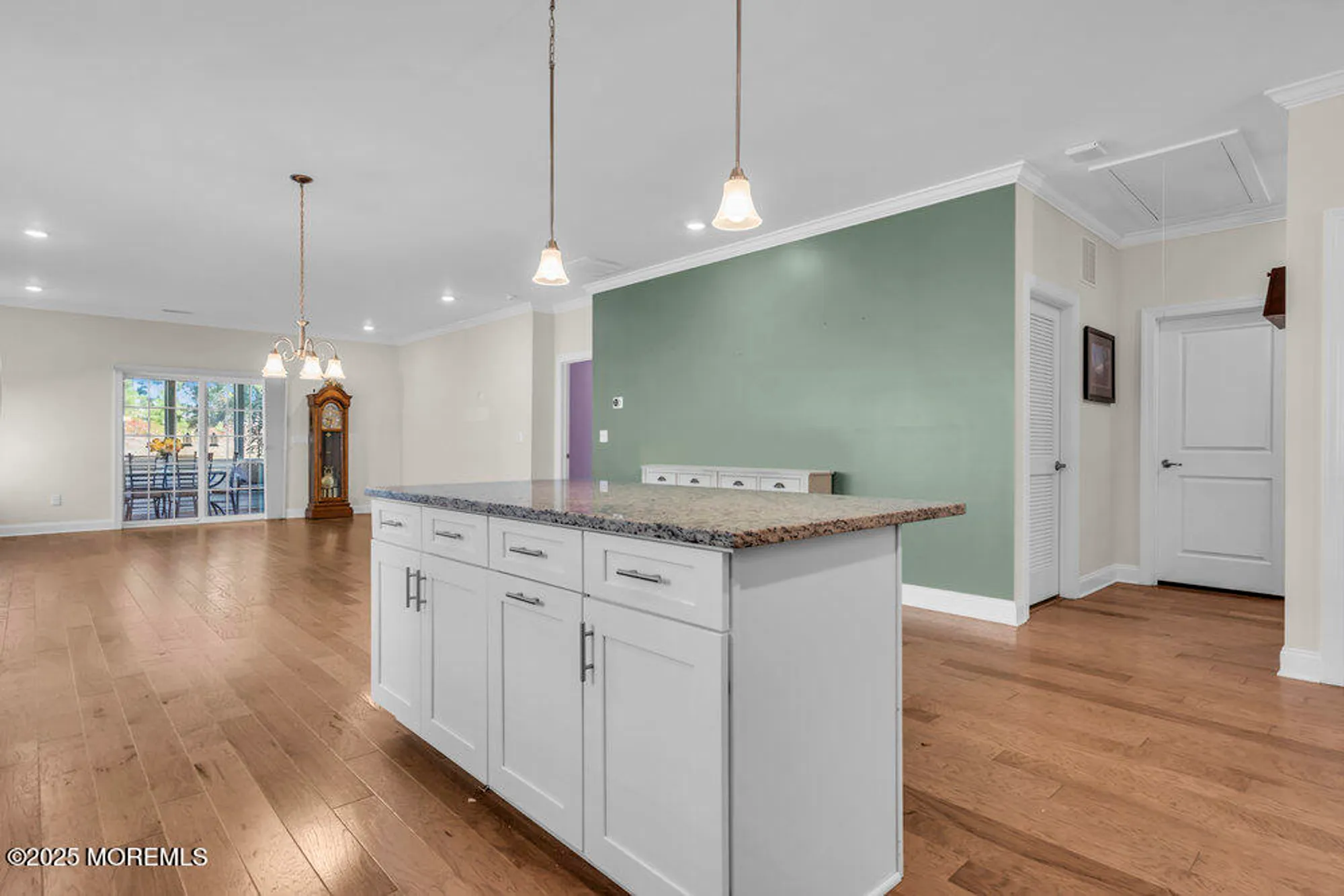 Property Slideshow image 28 of 44 | 100 woodside ln, Whiting, NJ, 08759