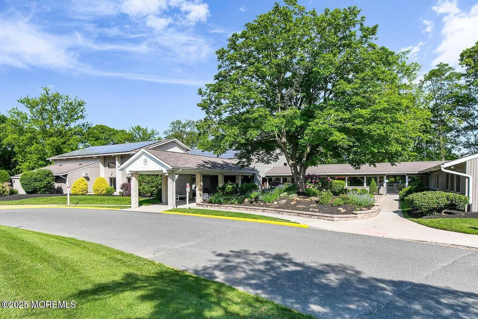 Property Slideshow image 27 of 33 | 88 friendship ct, Red Bank, NJ, 07701