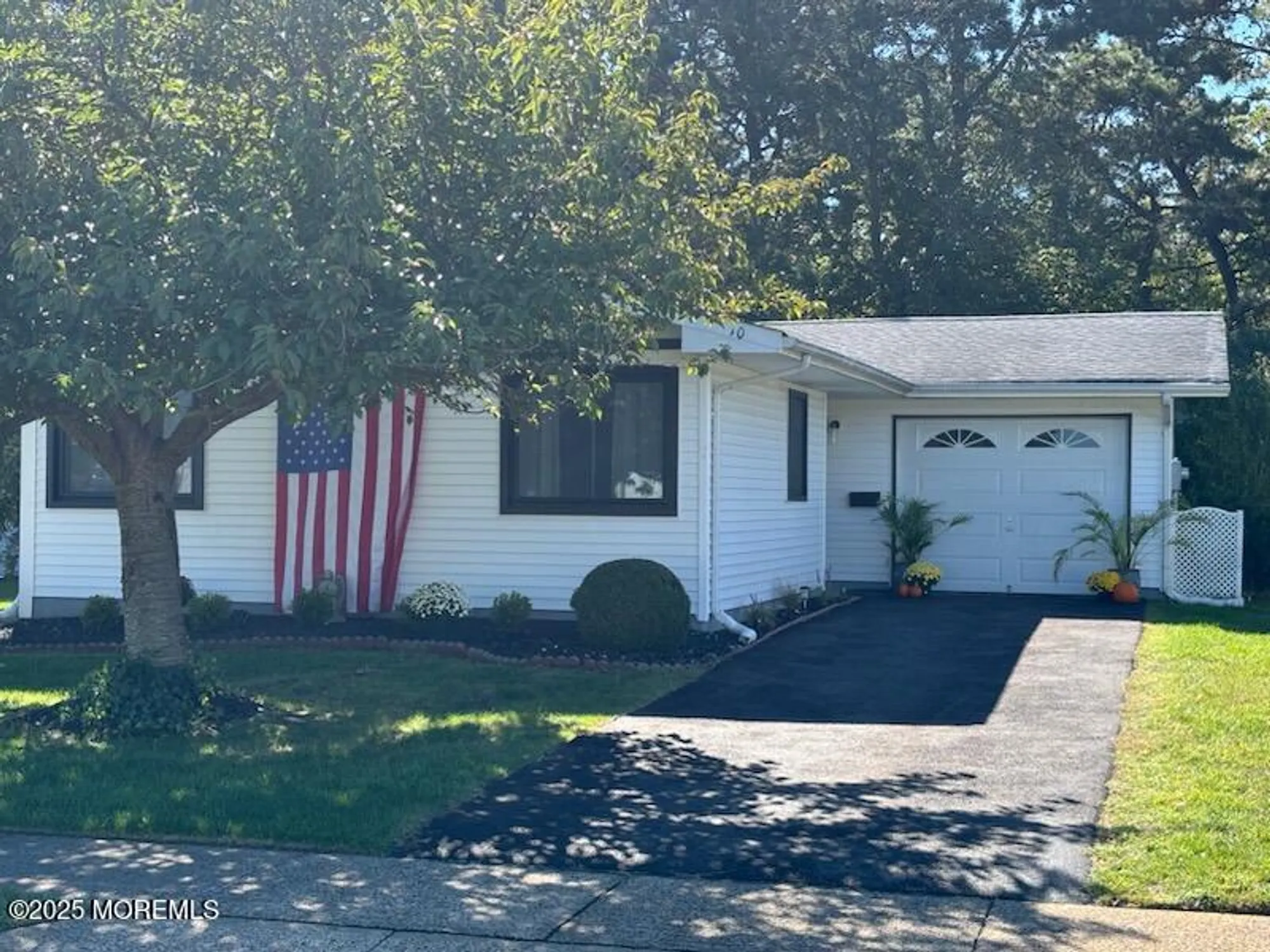 Property Slideshow image 2 of 20 | 10 whitman st, Brick, NJ, 08724