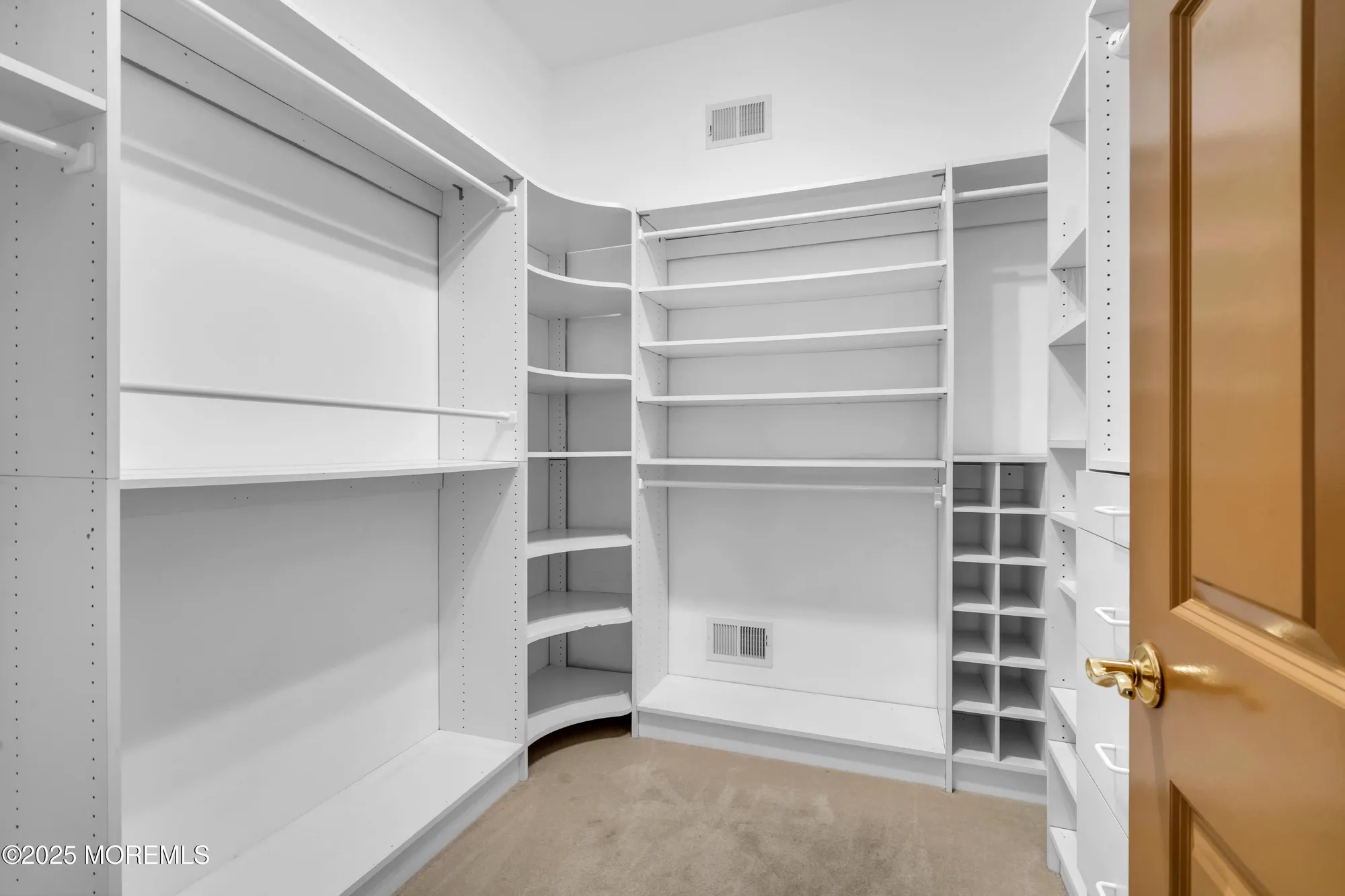 Property Slideshow image 20 of 47 | 6 northshire ct, Freehold, NJ, 07728