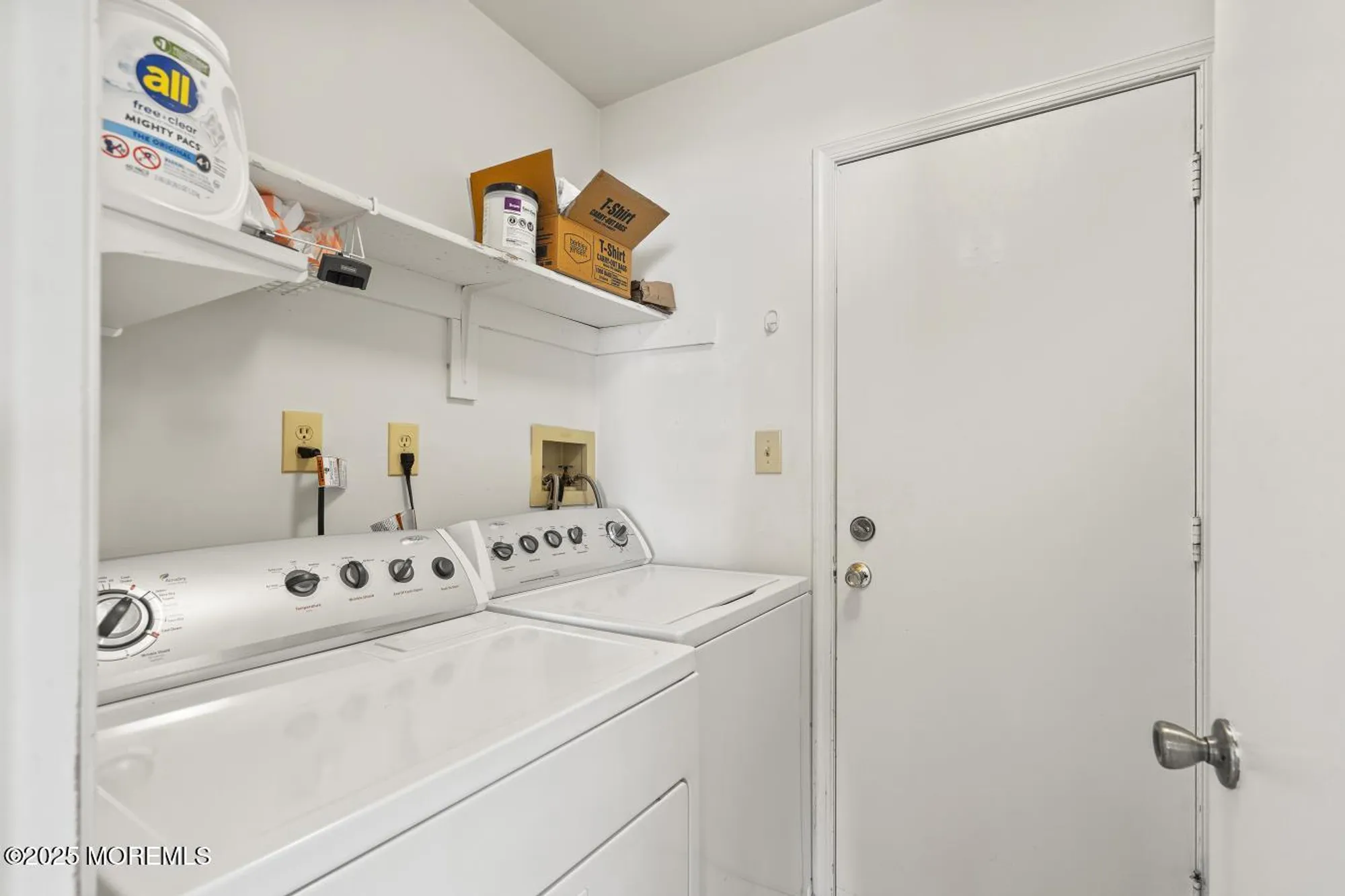 Property Slideshow image 10 of 19 | 7 bishop ct, Marlboro, NJ, 07746