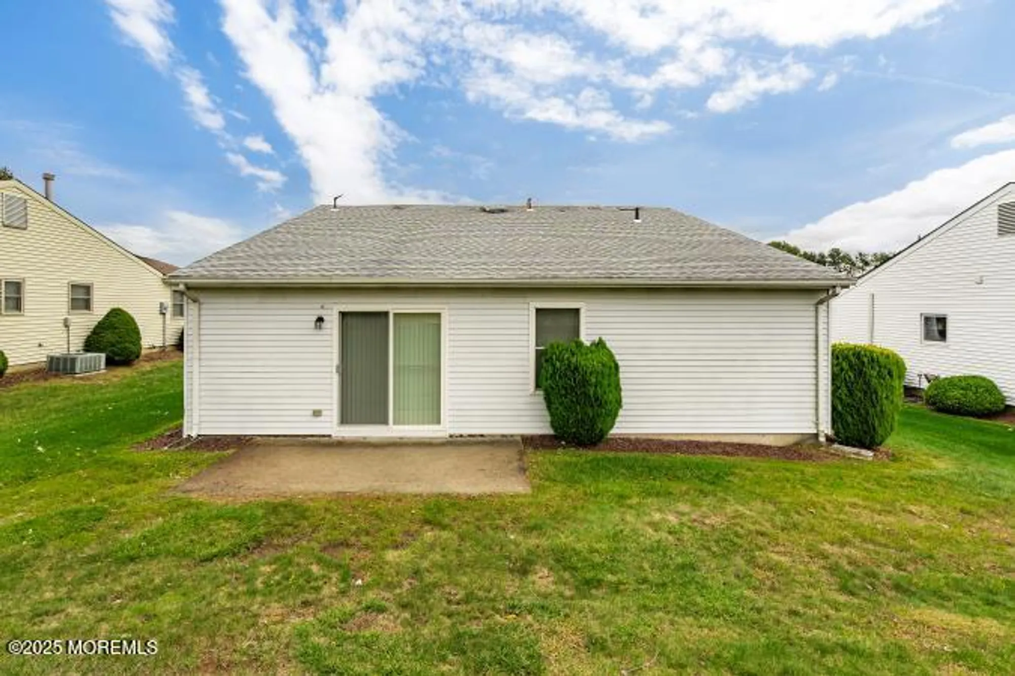 Property Slideshow image 18 of 19 | 7 bishop ct, Marlboro, NJ, 07746