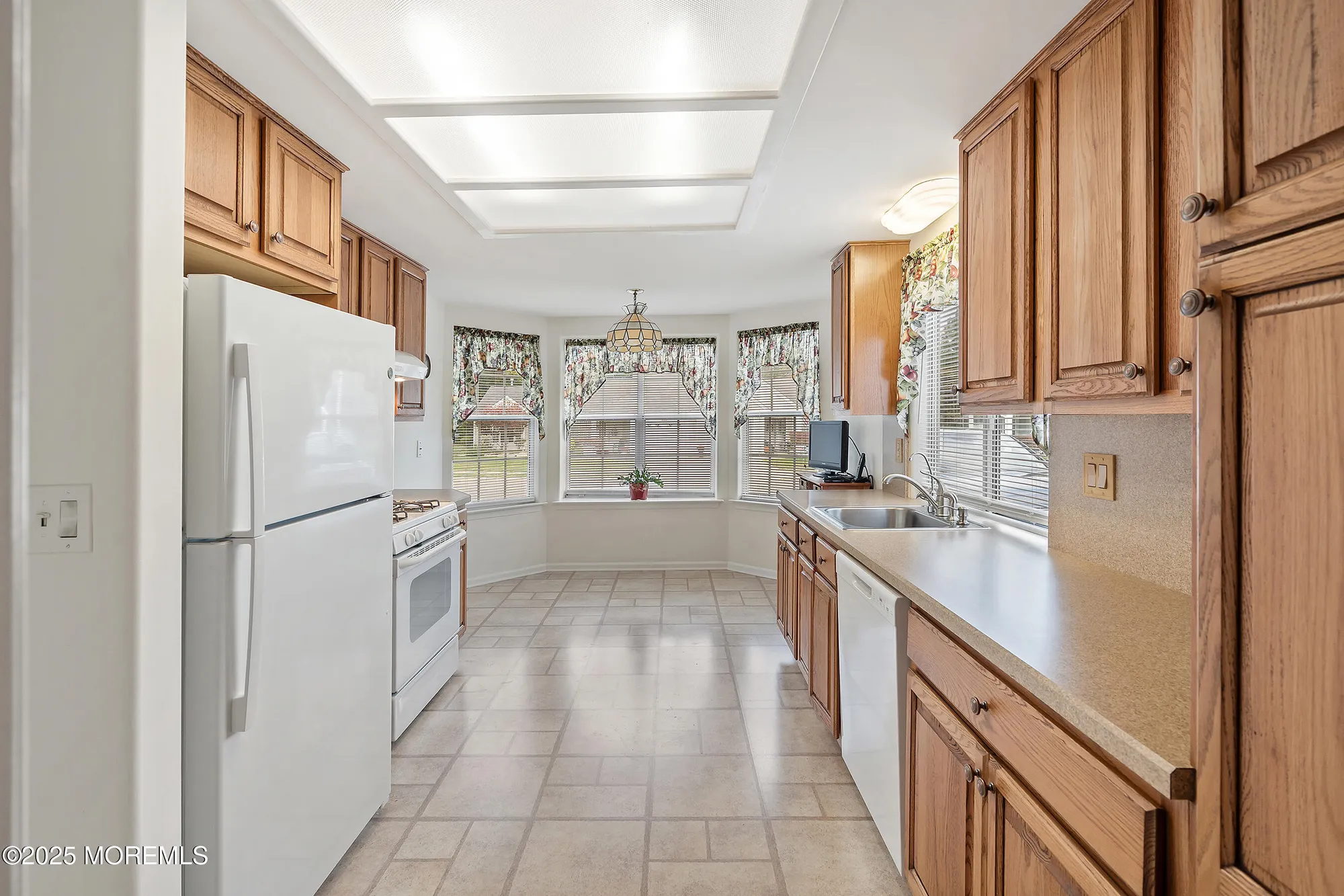 Property Slideshow image 9 of 40 | 1136b thornbury ln, Manchester, NJ, 08759