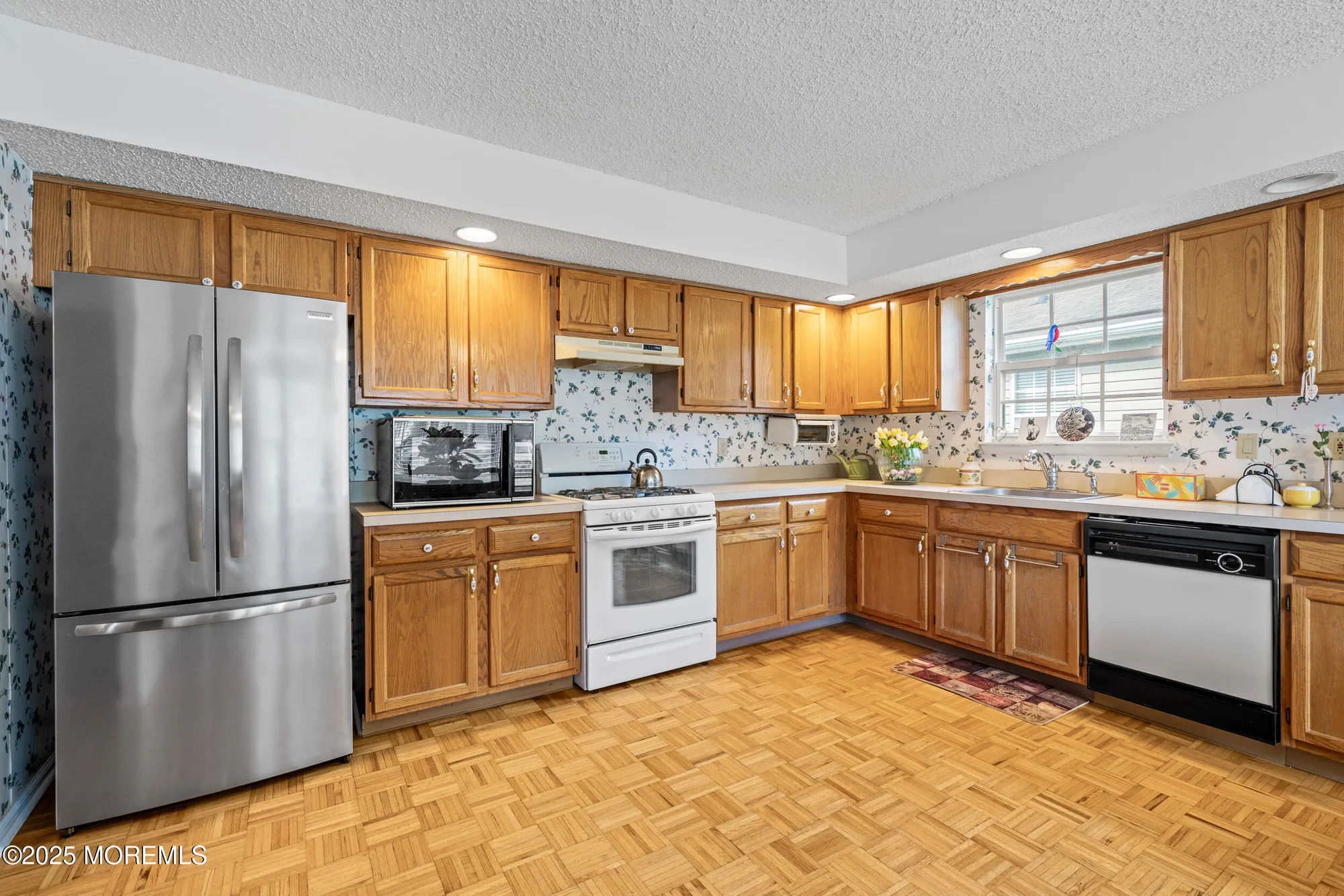 Property Slideshow image 5 of 21 | 65 sleepy hollow dr, Brick, NJ, 08724