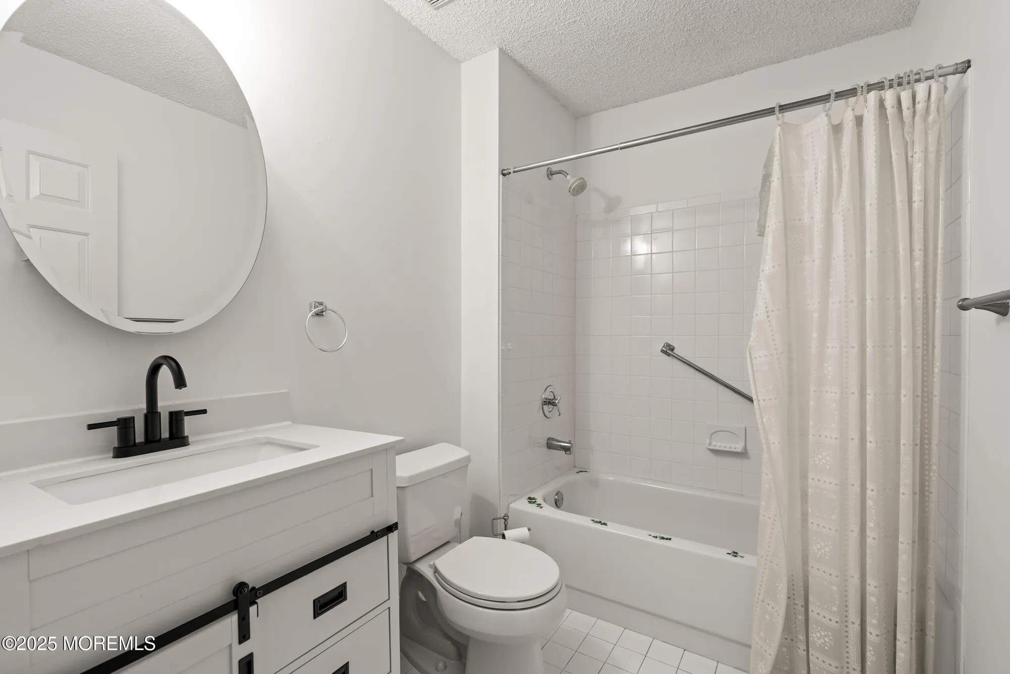 Property Slideshow image 15 of 21 | 65 sleepy hollow dr, Brick, NJ, 08724