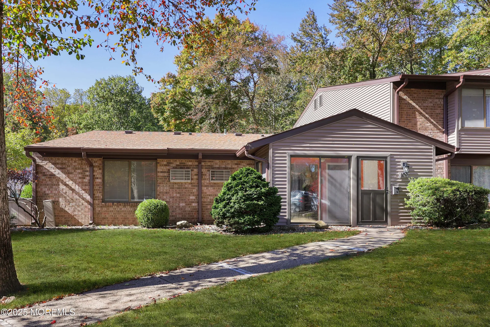 Property Slideshow image 31 of 38 | 109 lexington ct, Red Bank, NJ, 07701
