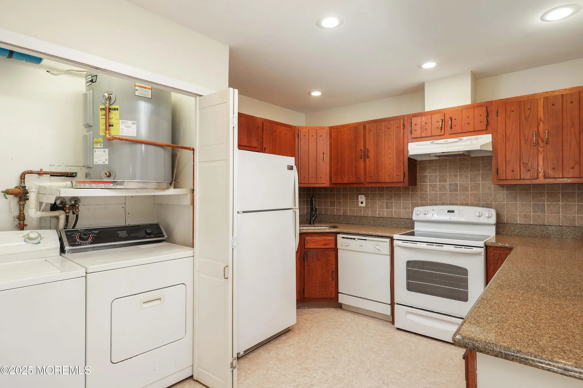 Property Slideshow image 18 of 38 | 109 lexington ct, Red Bank, NJ, 07701